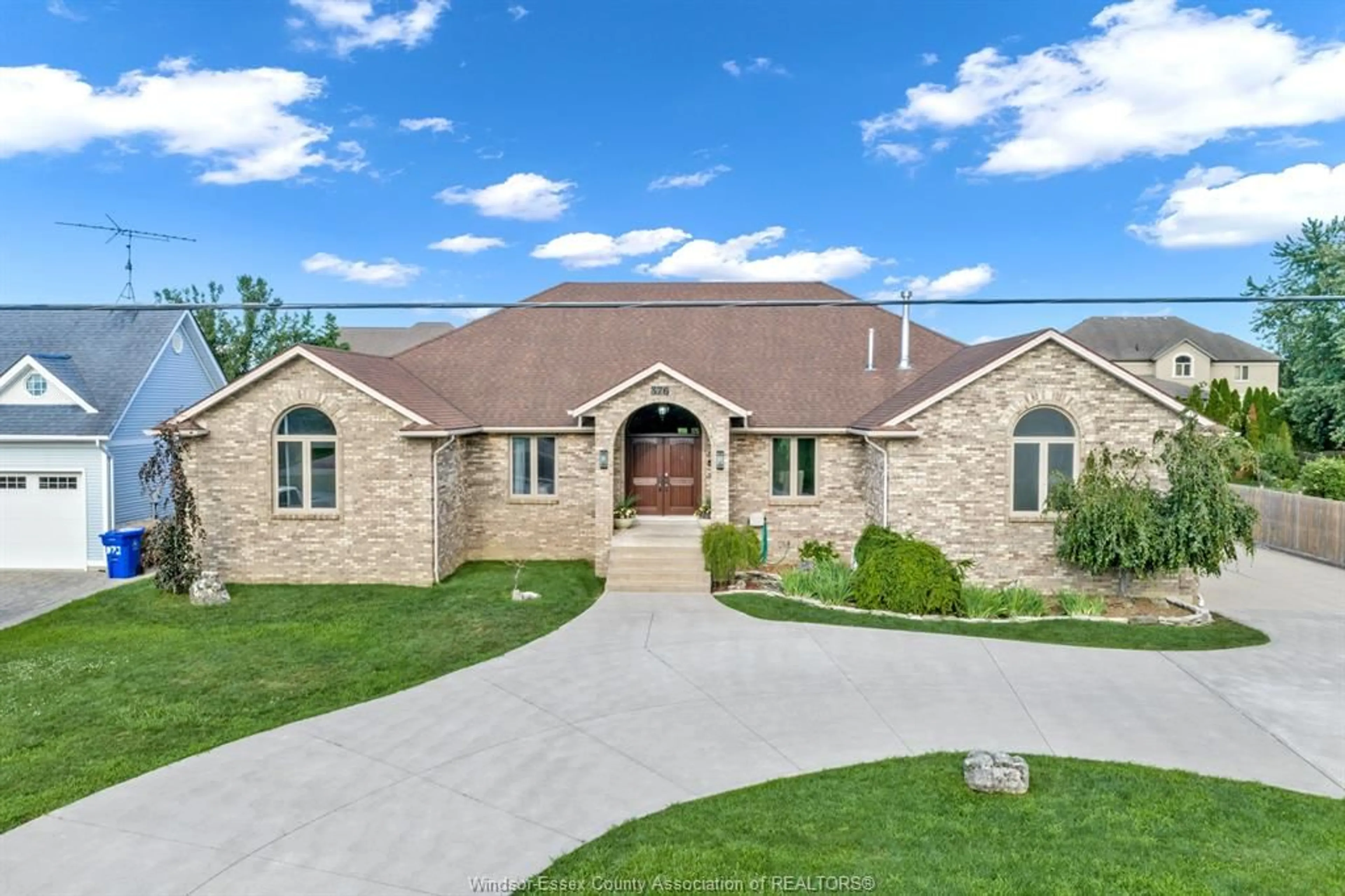 Home with brick exterior material, unknown for 376 ELMSTEAD Ridge, Lakeshore Ontario N8N 2L9
