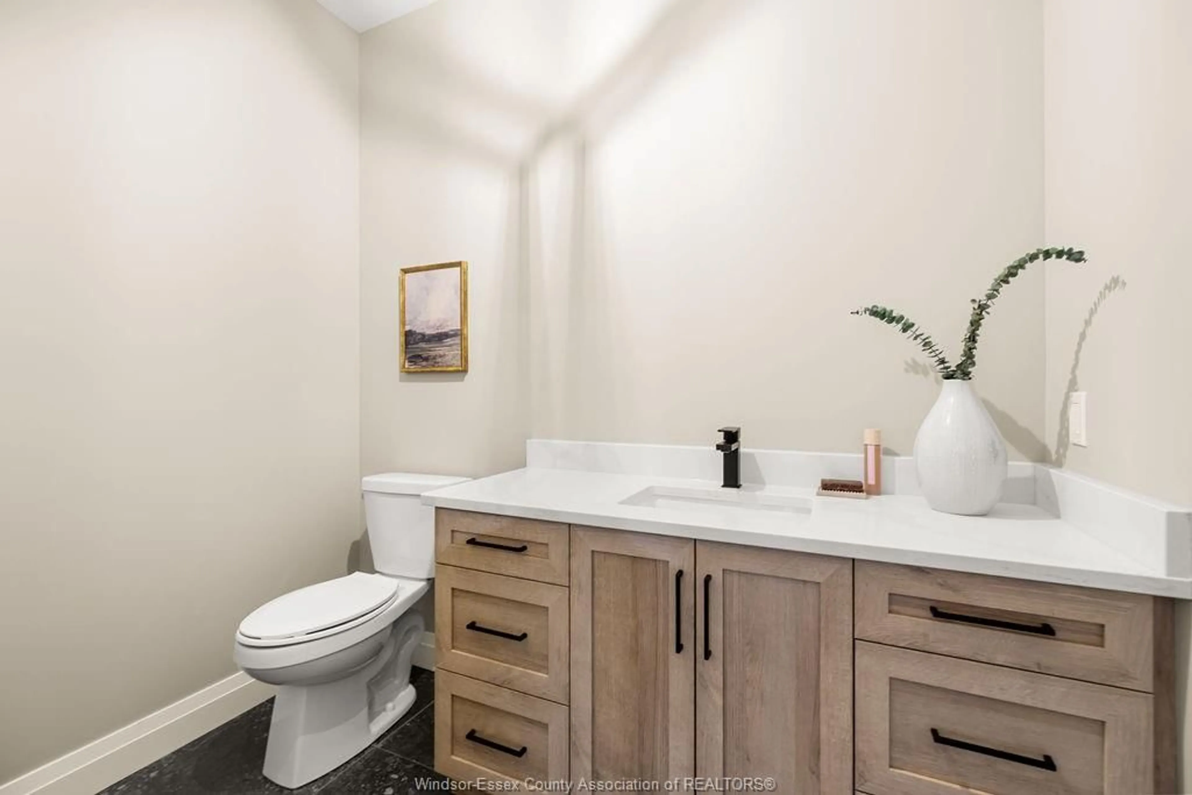 Contemporary bathroom, ceramic/tile floor for 8040 MEO Blvd, LaSalle Ontario N9H 1H3