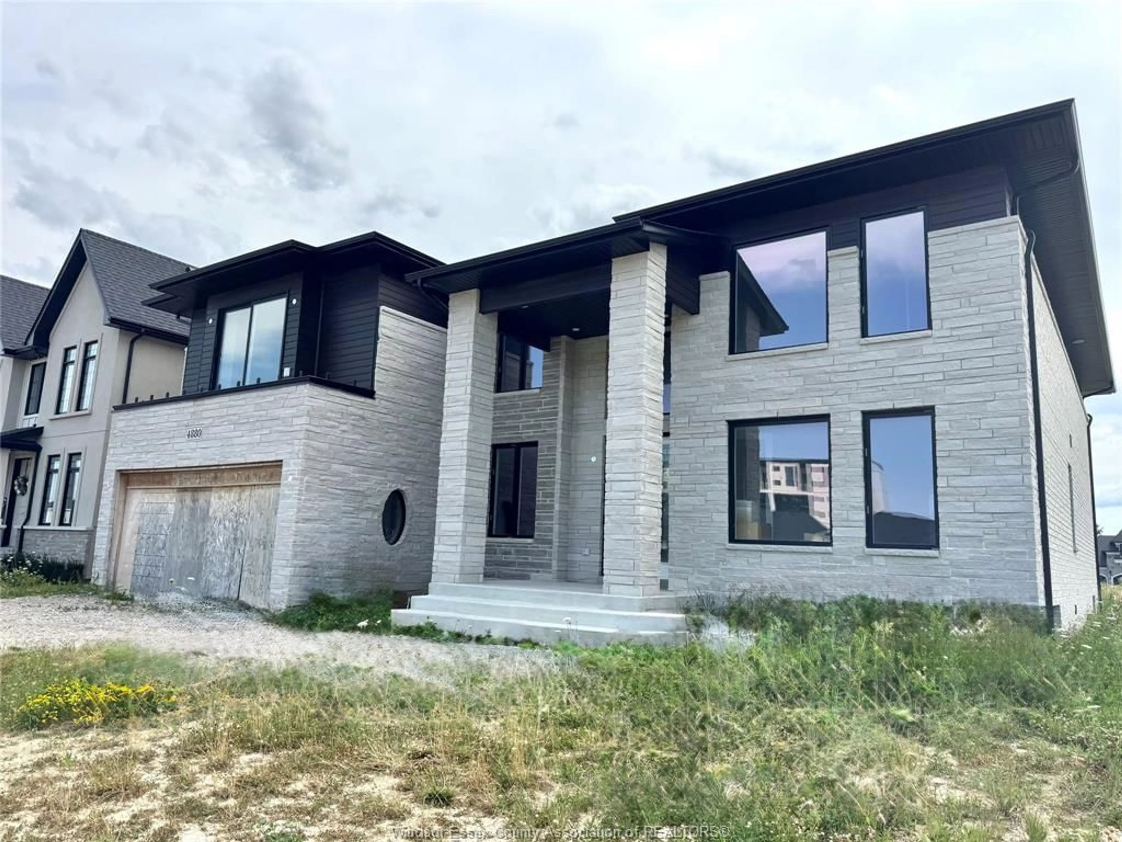 Home with brick exterior material, building for 4880 TERRA BELLA Dr, LaSalle Ontario N9H 1H5
