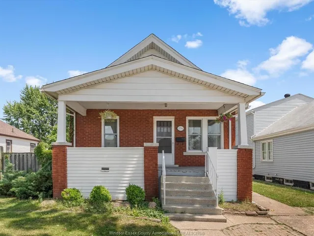 1794 HALL Ave, Windsor 2