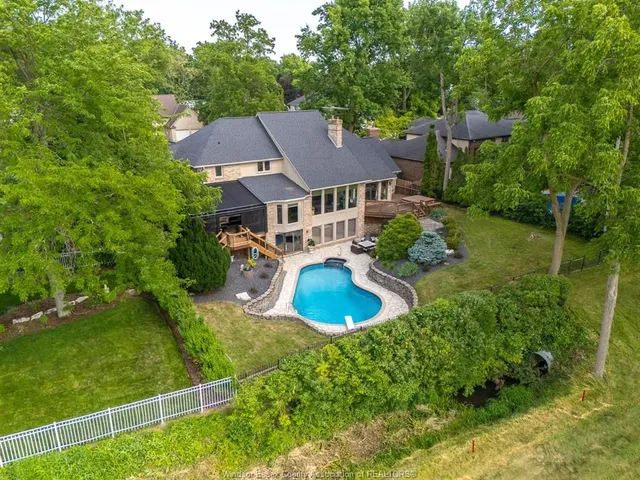 185 Ironwood Dr, Amherstburg 5