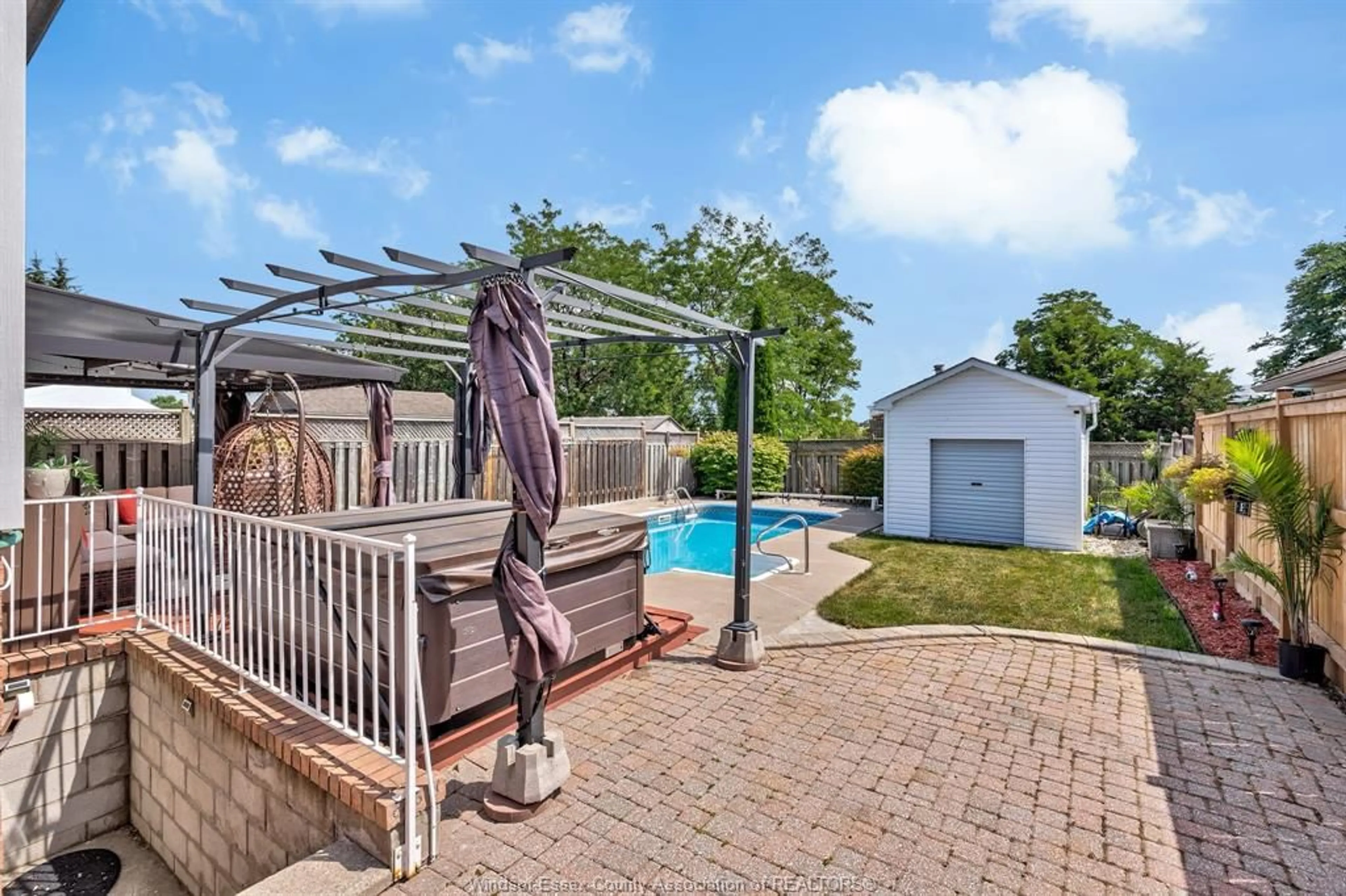 Pool for 12589 HORWOOD Cres, Tecumseh Ontario N8N 4T7
