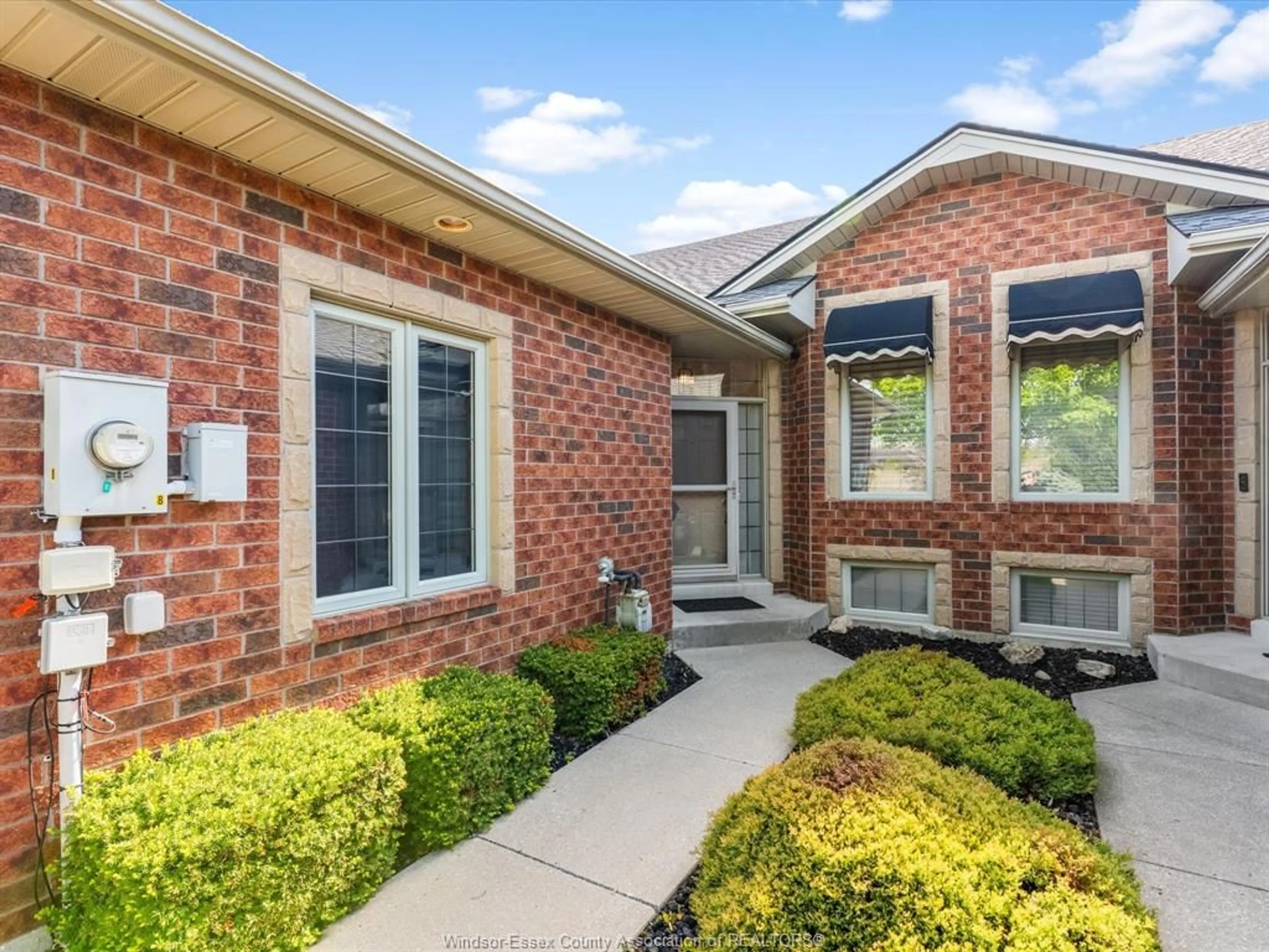 Home with brick exterior material, street for 139 Woodycrest Ave, Kingsville Ontario N9Y 4G3