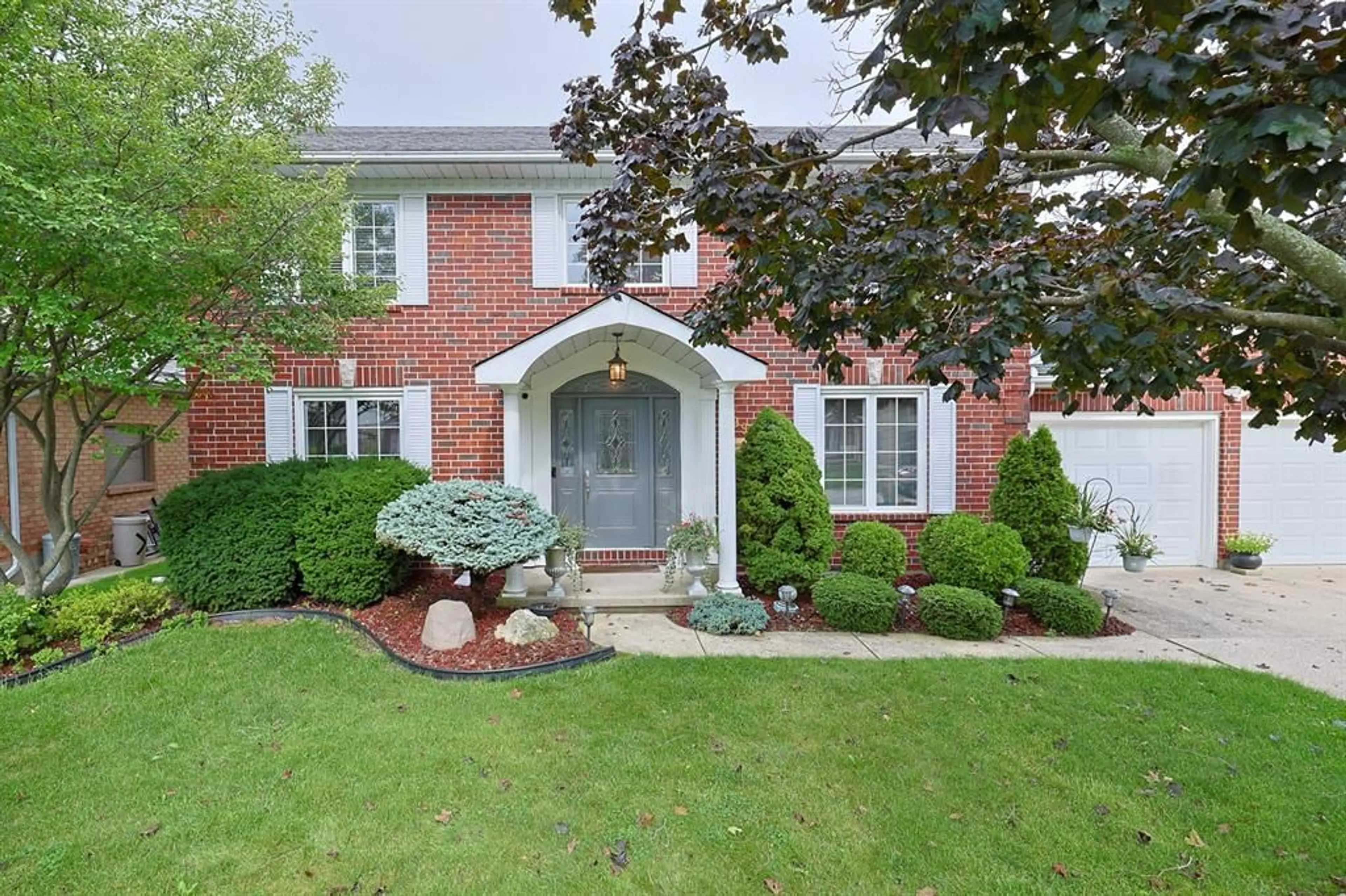 Home with brick exterior material, street for 799 ESSER Cres, Sarnia Ontario N7S 5W8