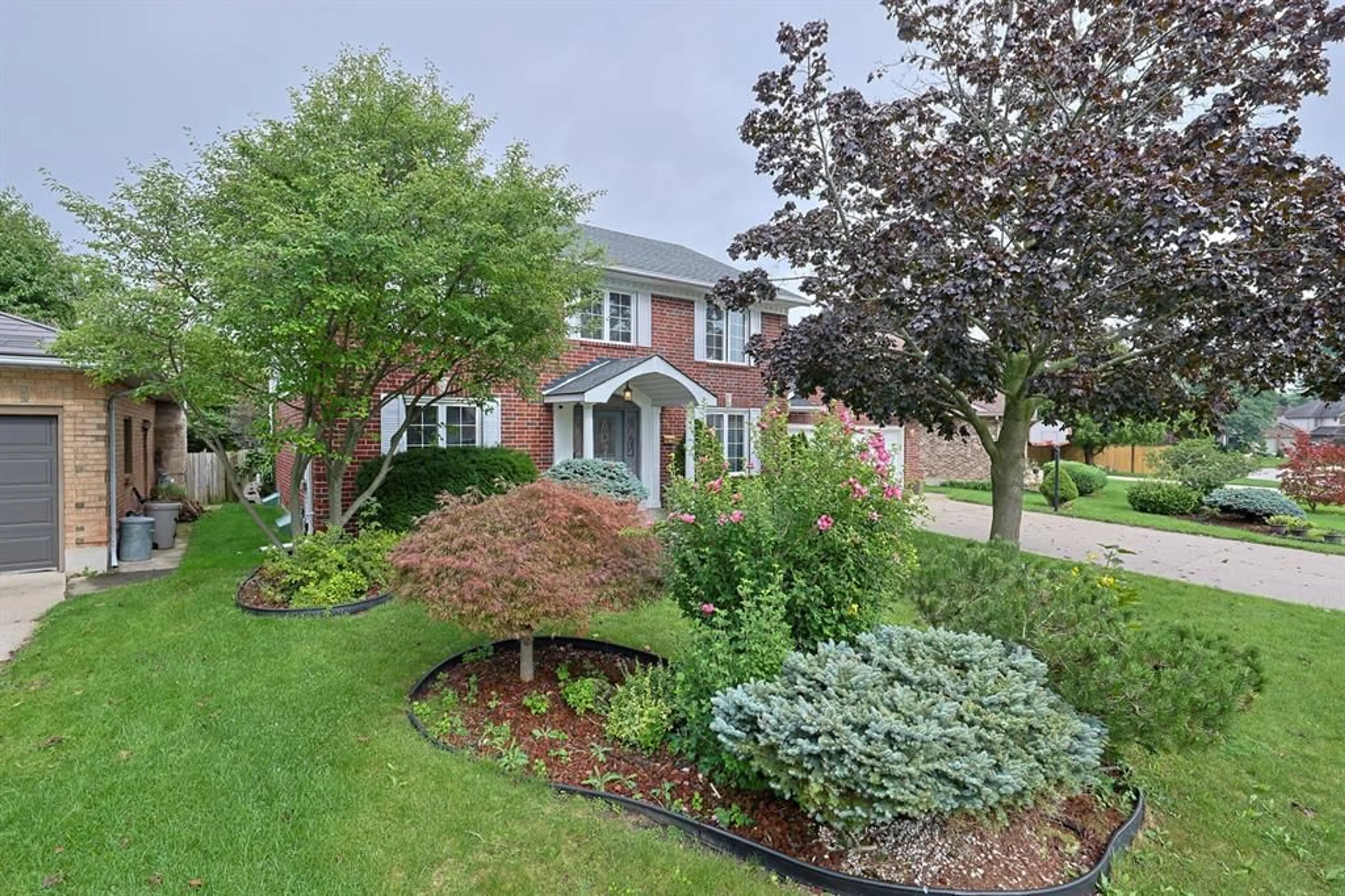 Unknown for 799 ESSER Cres, Sarnia Ontario N7S 5W8