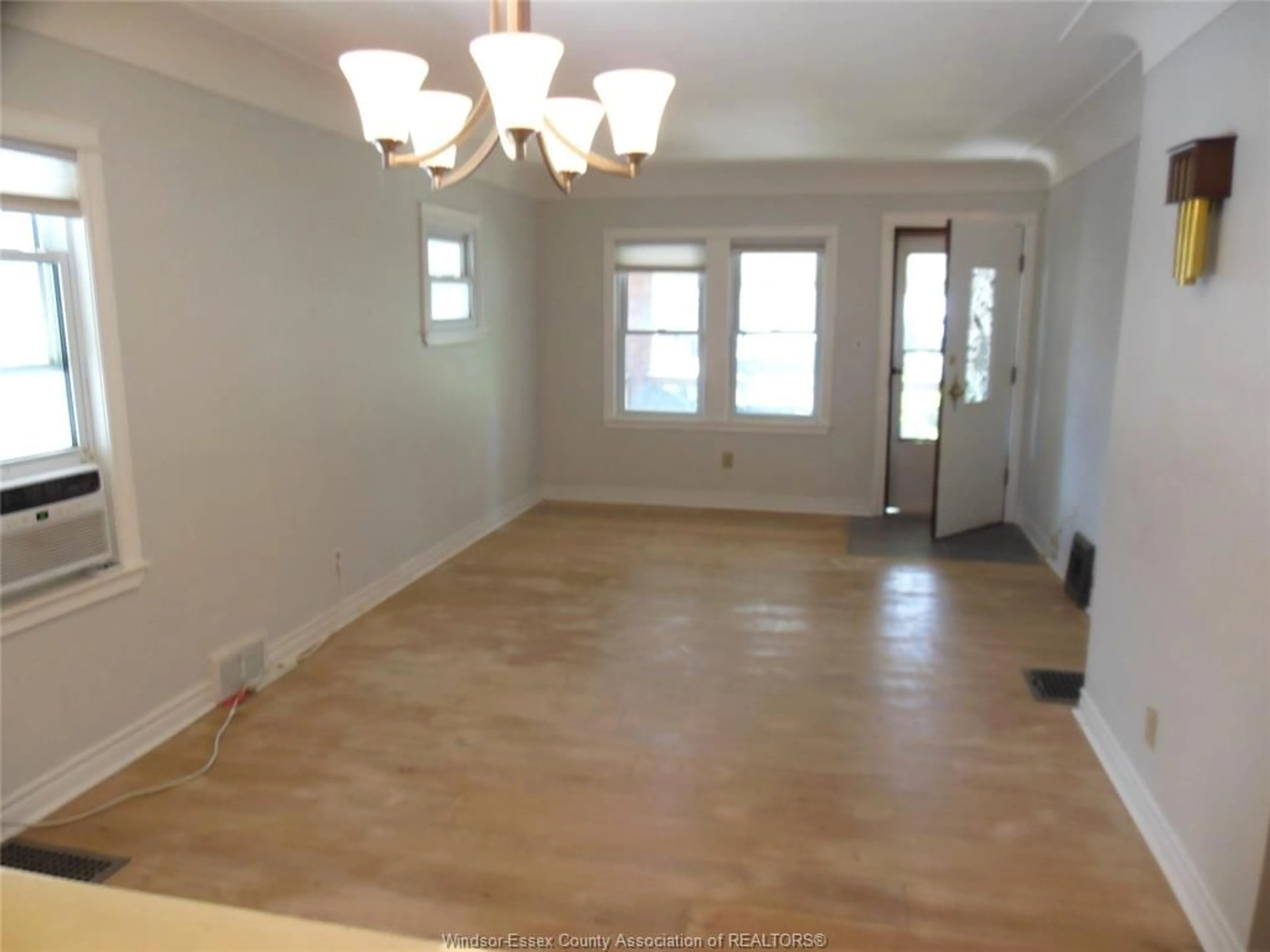 A pic of a room for 1548 WINDERMERE, Windsor Ontario N8Y 3G3