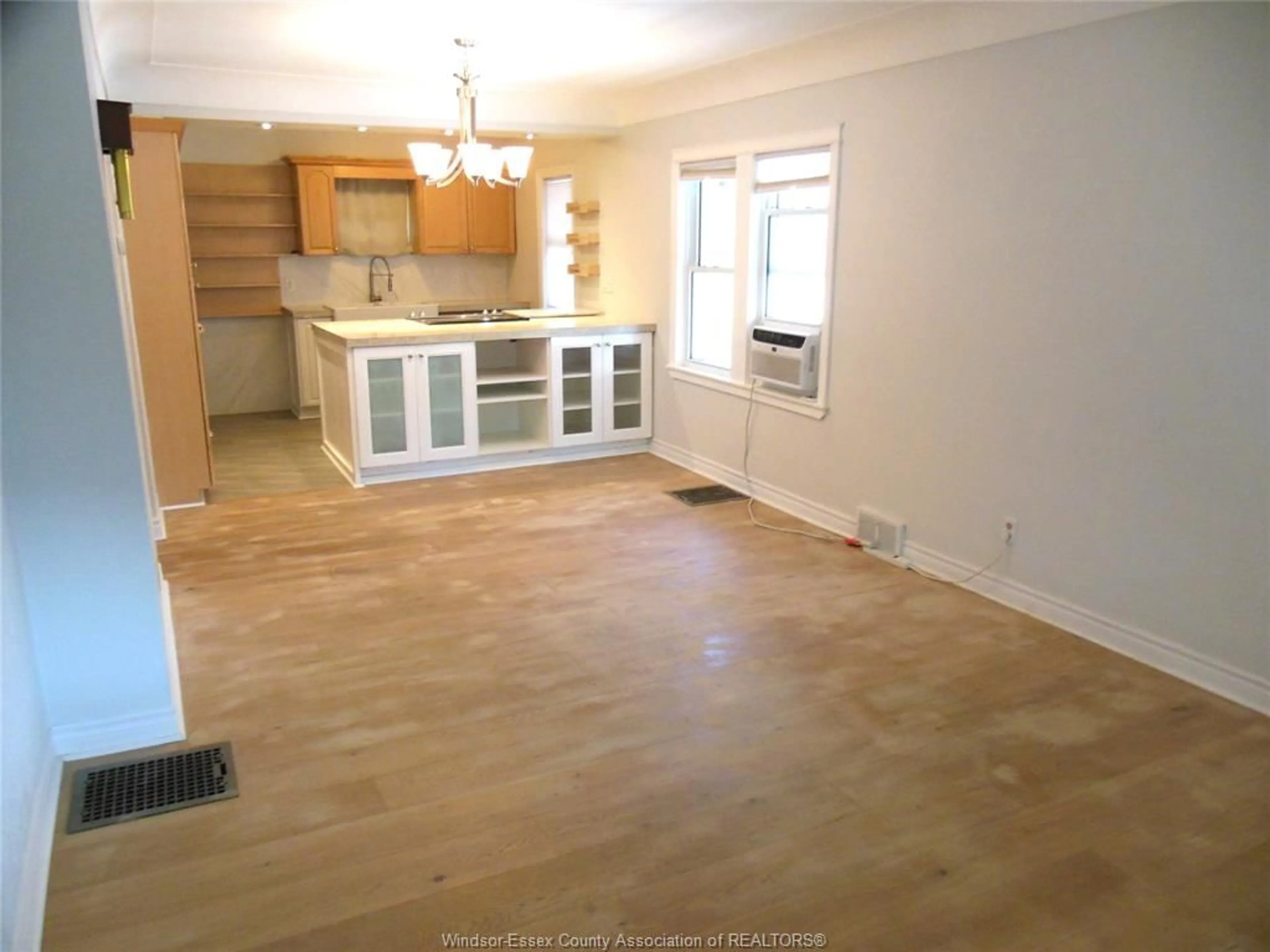 Open concept kitchen, unknown for 1548 WINDERMERE, Windsor Ontario N8Y 3G3