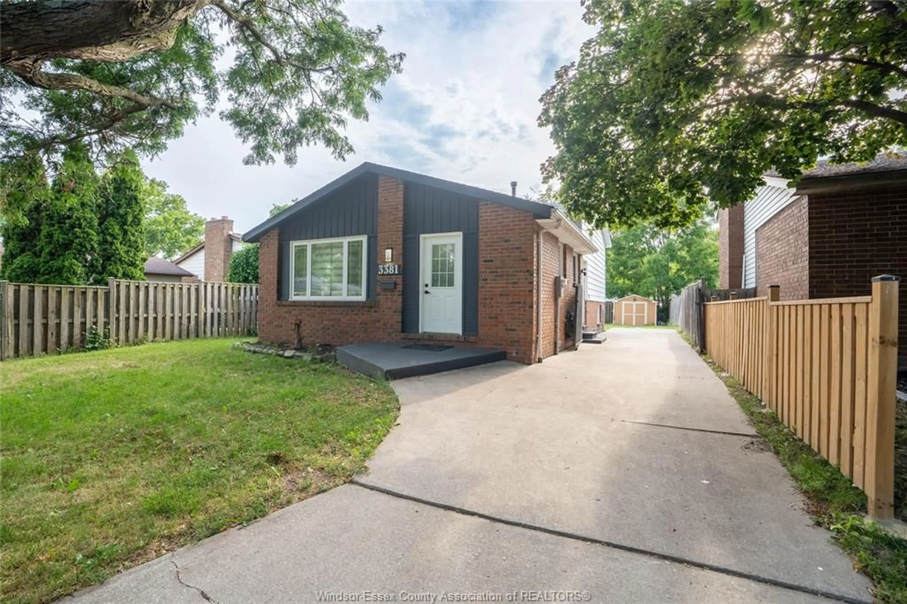 Home with brick exterior material, street for 3381 Pineview Cres, Windsor Ontario N8R 2A6