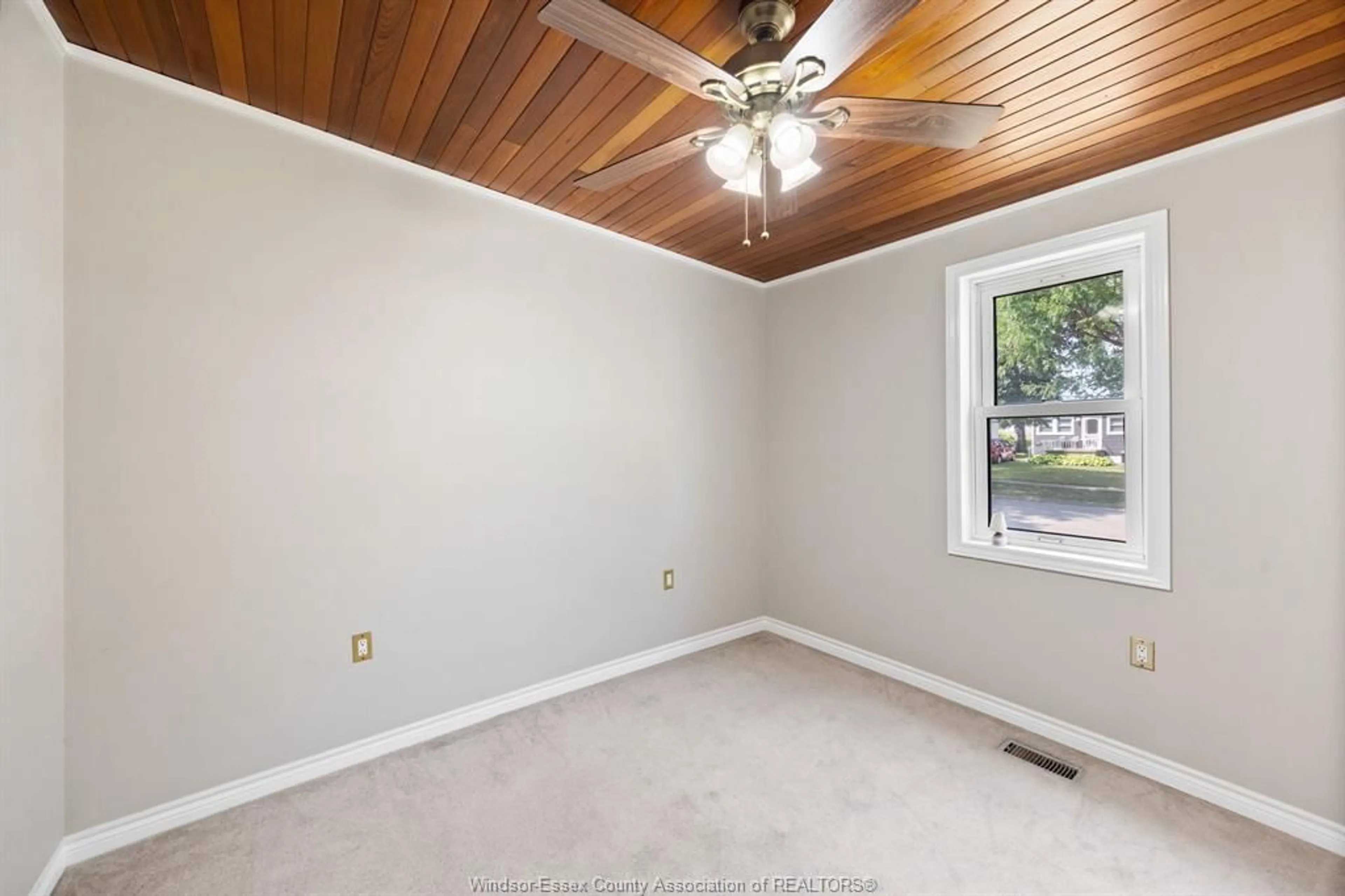A pic of a room for 1134 CALIFORNIA, Windsor Ontario N9B 2Z9