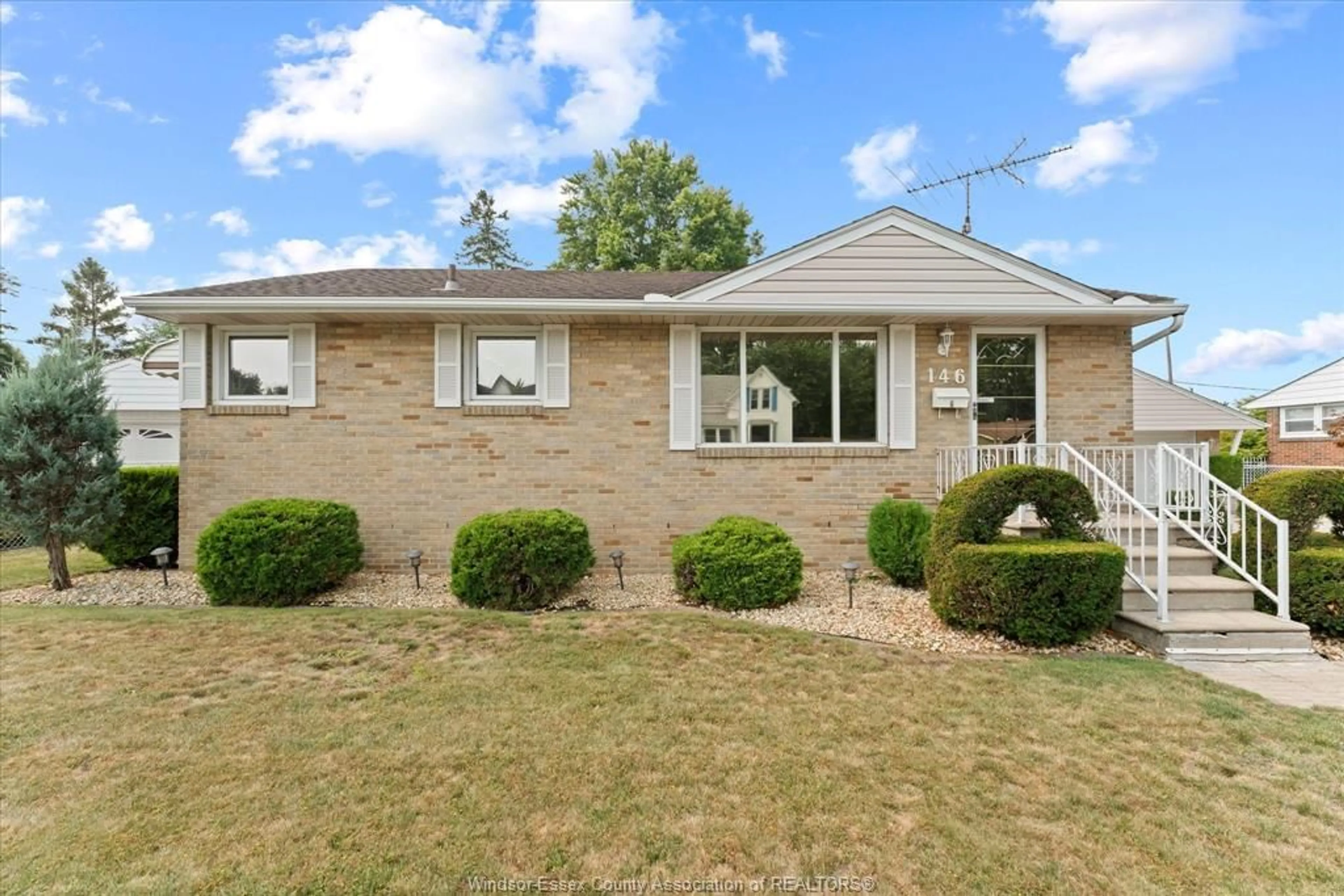 Home with brick exterior material, street for 146 DELAWARE, LaSalle Ontario N9J 1S2