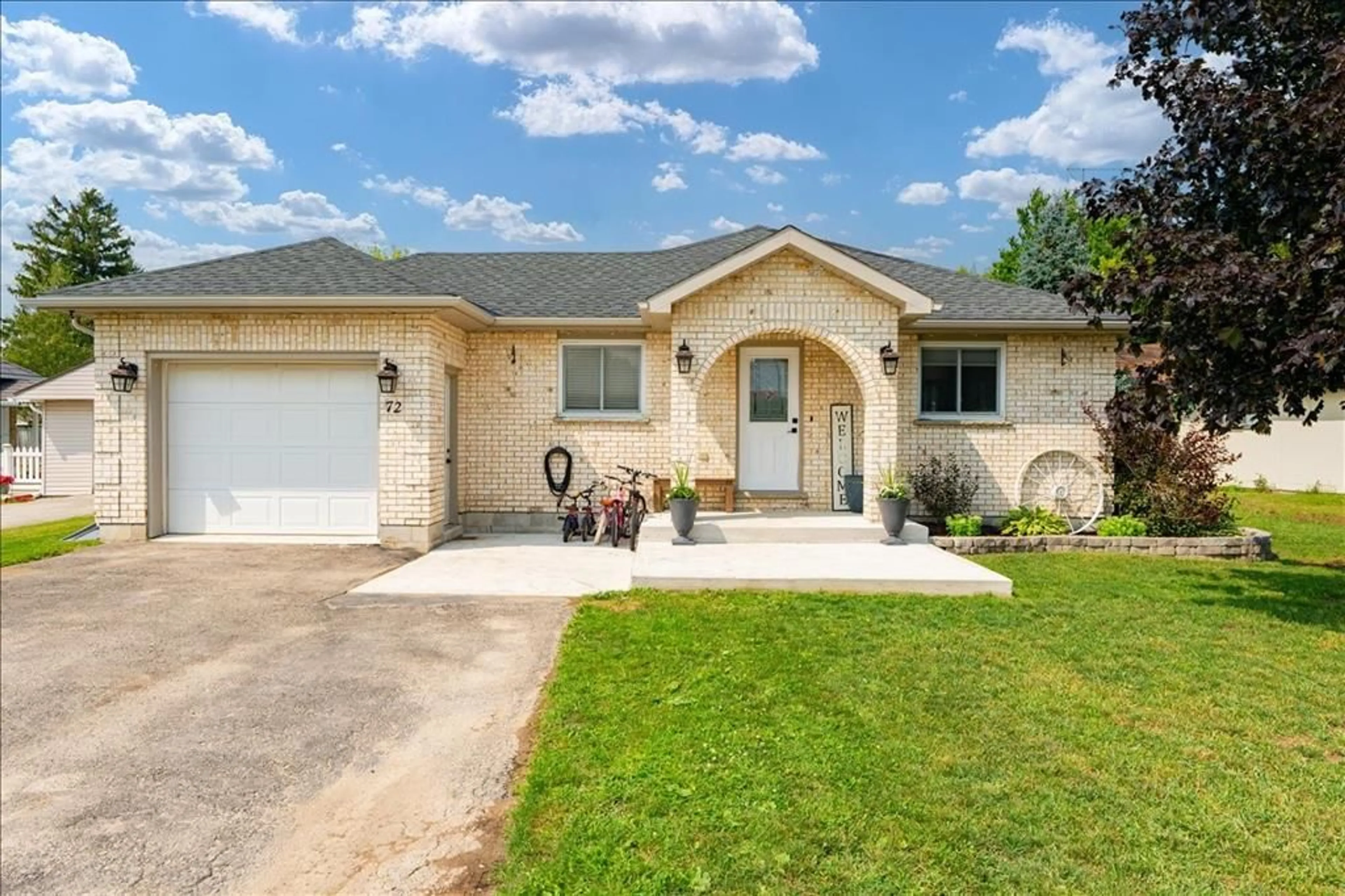 Home with vinyl exterior material, street for 72 ALLEN St, Lambton Shores Ontario N0M 2N0