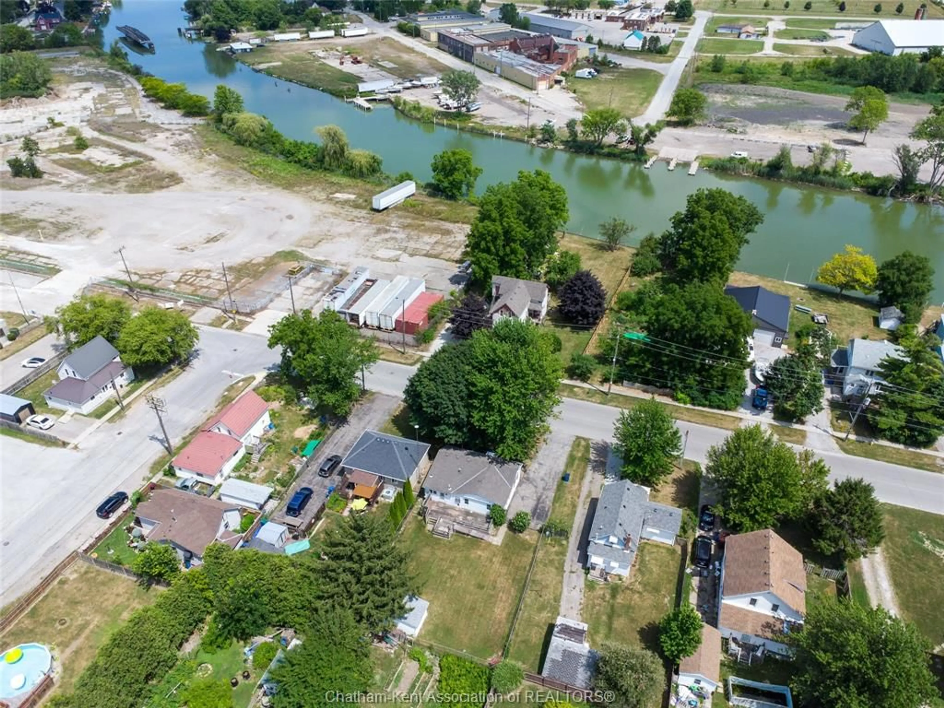 A pic from outside/outdoor area/front of a property/back of a property/a pic from drone, water/lake/river/ocean view for 886 OLD GLASS Rd, Wallaceburg Ontario N8A 3S8