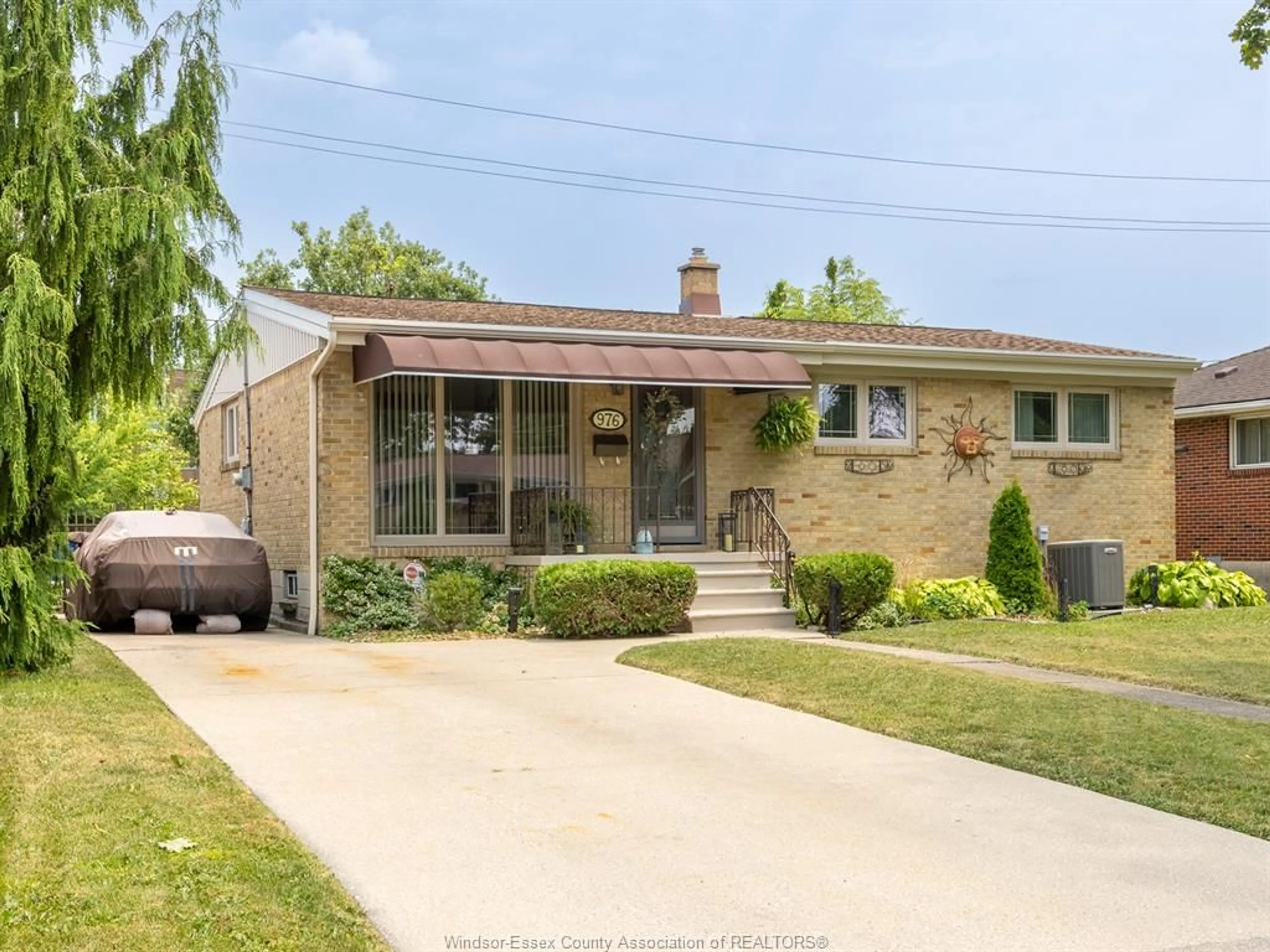 Home with brick exterior material, street for 976 WATSON, Windsor Ontario N8S 3T2