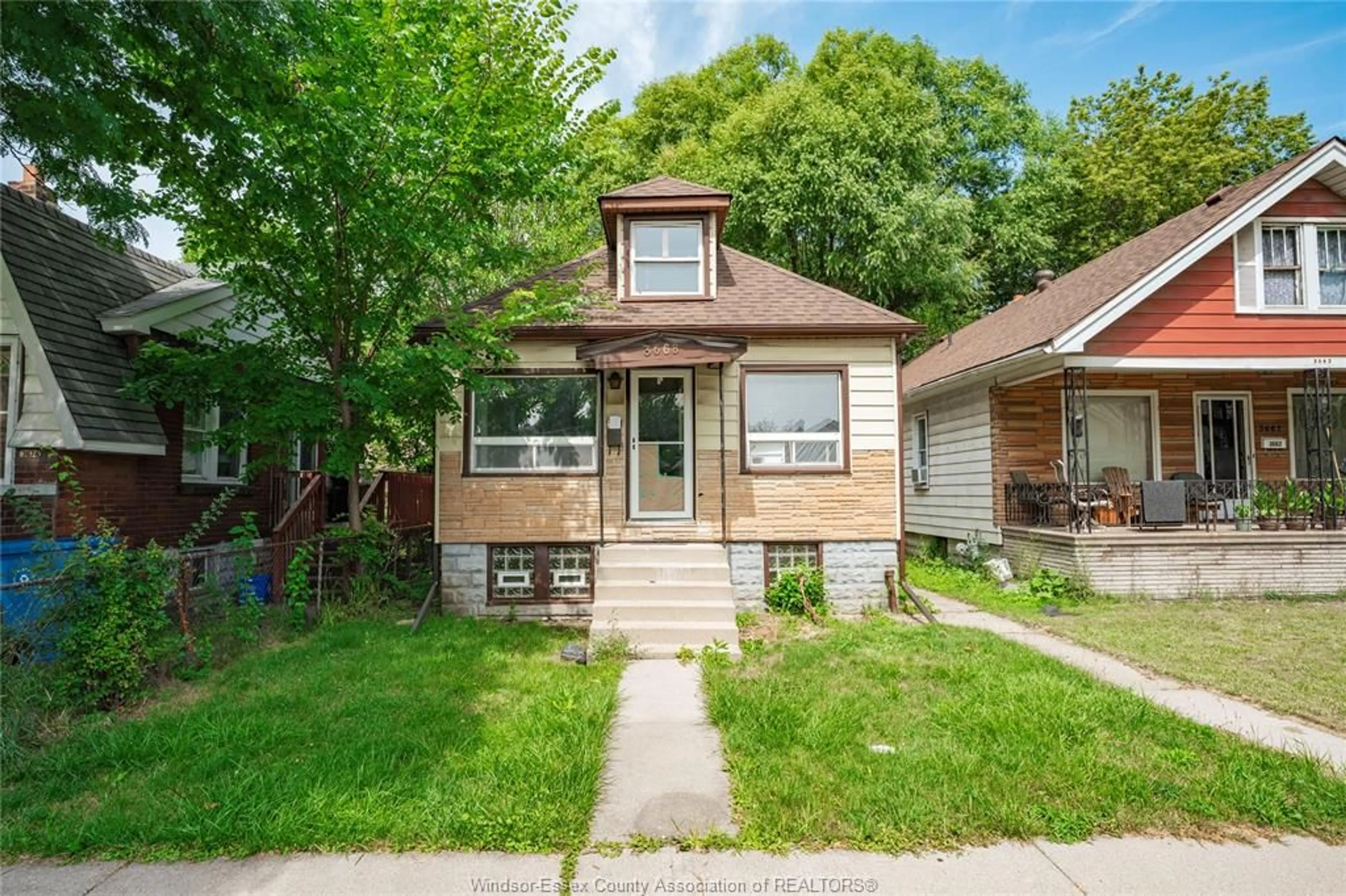 Home with brick exterior material, street for 3668 KING St, Windsor Ontario N9C 1P5