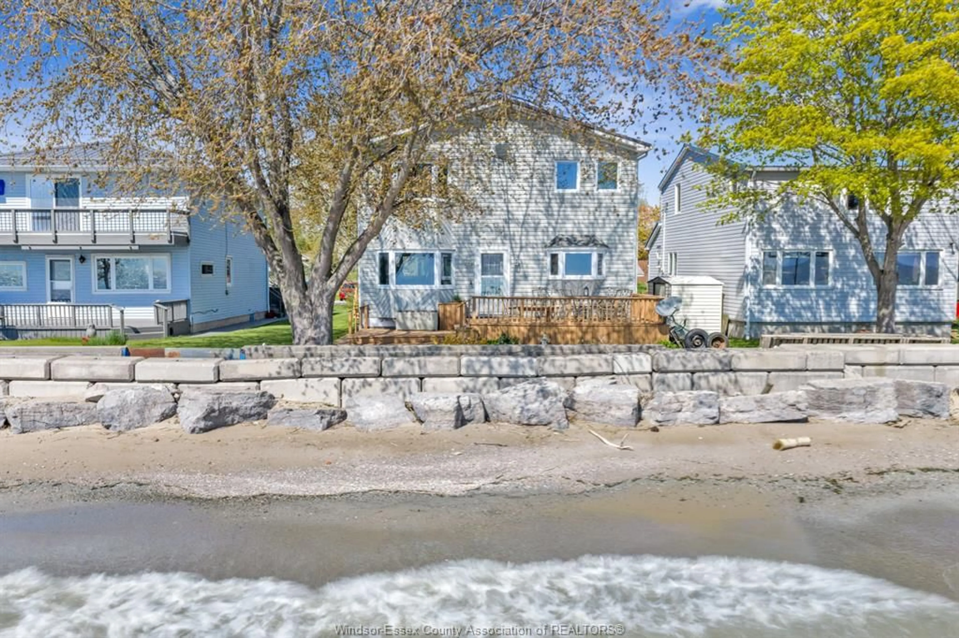 Unknown for 545 LAKEVIEW, Essex Ontario N0R 1G0