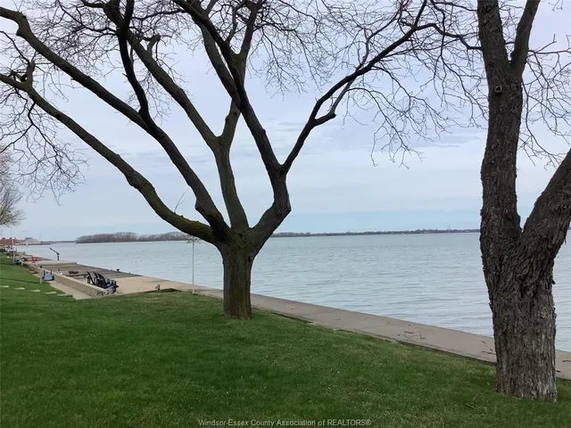 11506 RIVERSIDE, Windsor 3