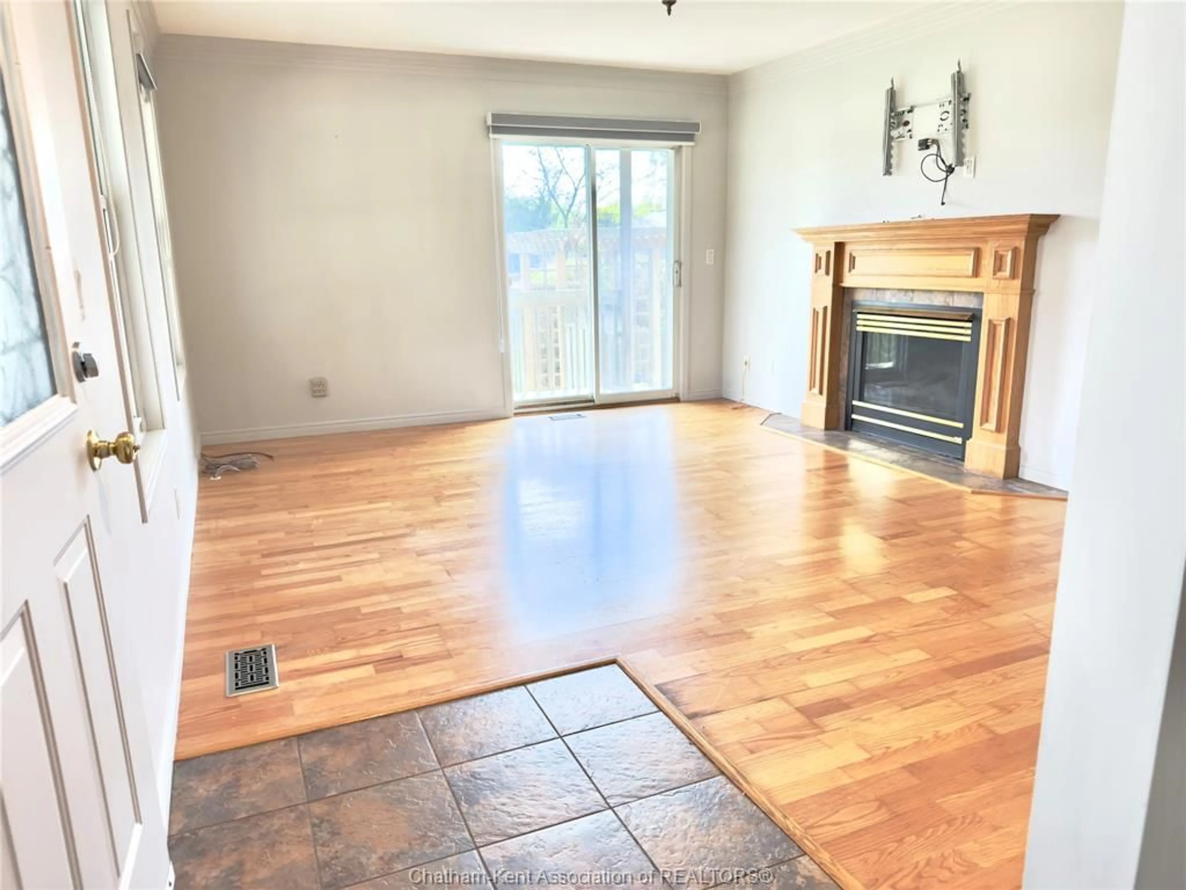 A pic of a room for 6121 Emerson Ave, Comber Ontario N0P 1J0