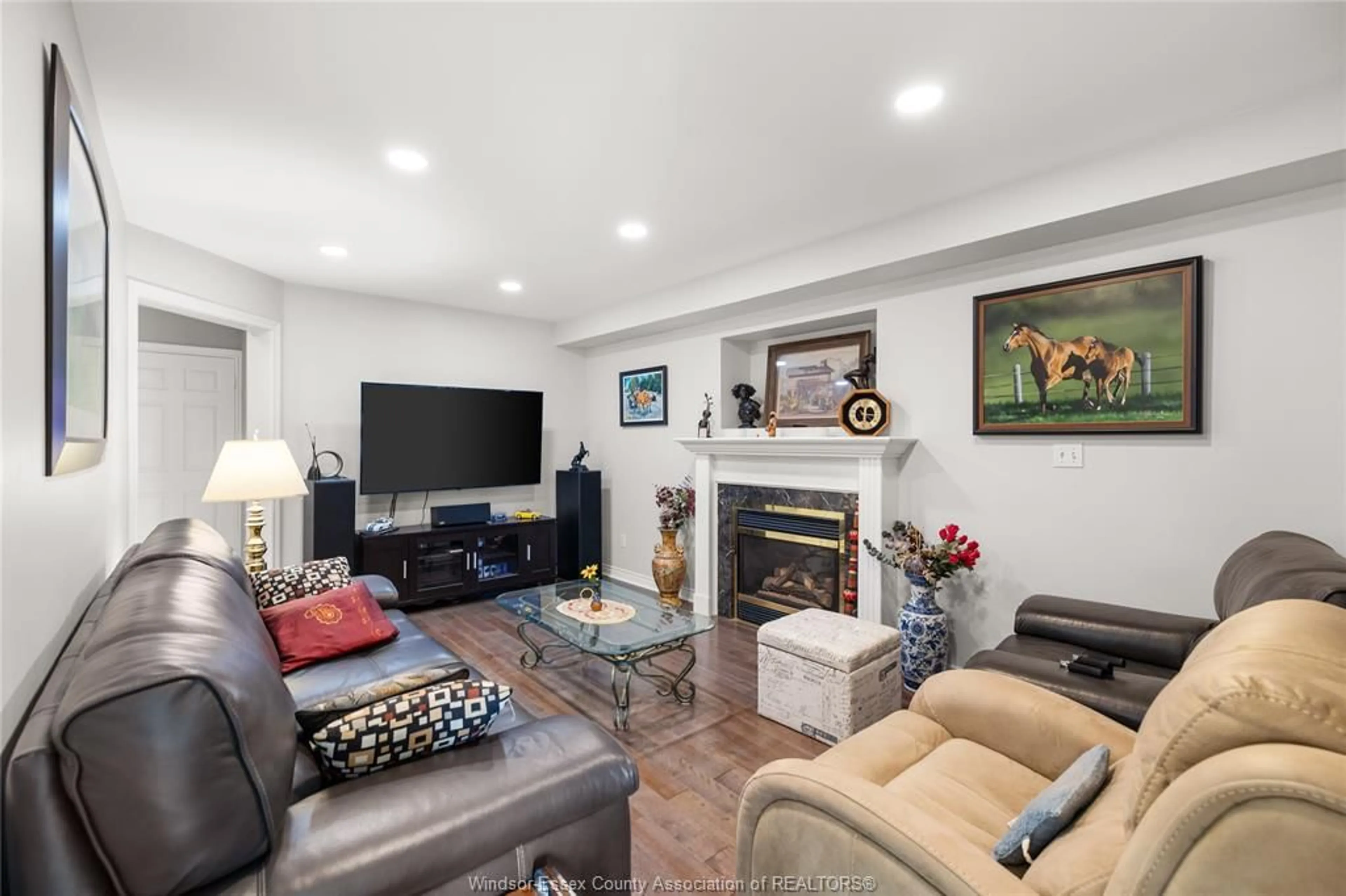 Living room with furniture, unknown for 965 GREENPARK, Windsor Ontario N8P 1J1