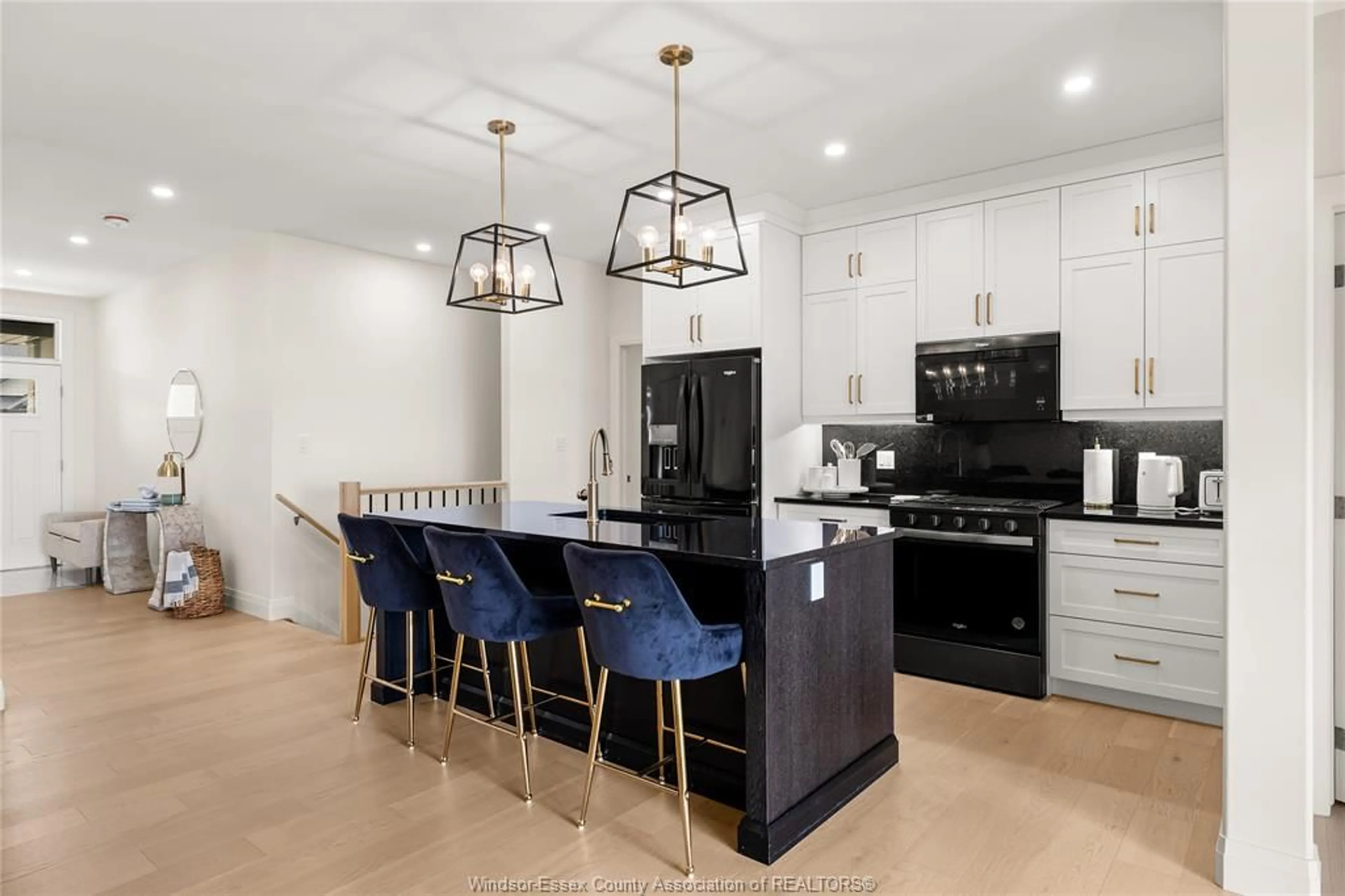 Open concept kitchen, ceramic/tile floor for 2578 BARKLEY, Windsor Ontario N8P 0E9