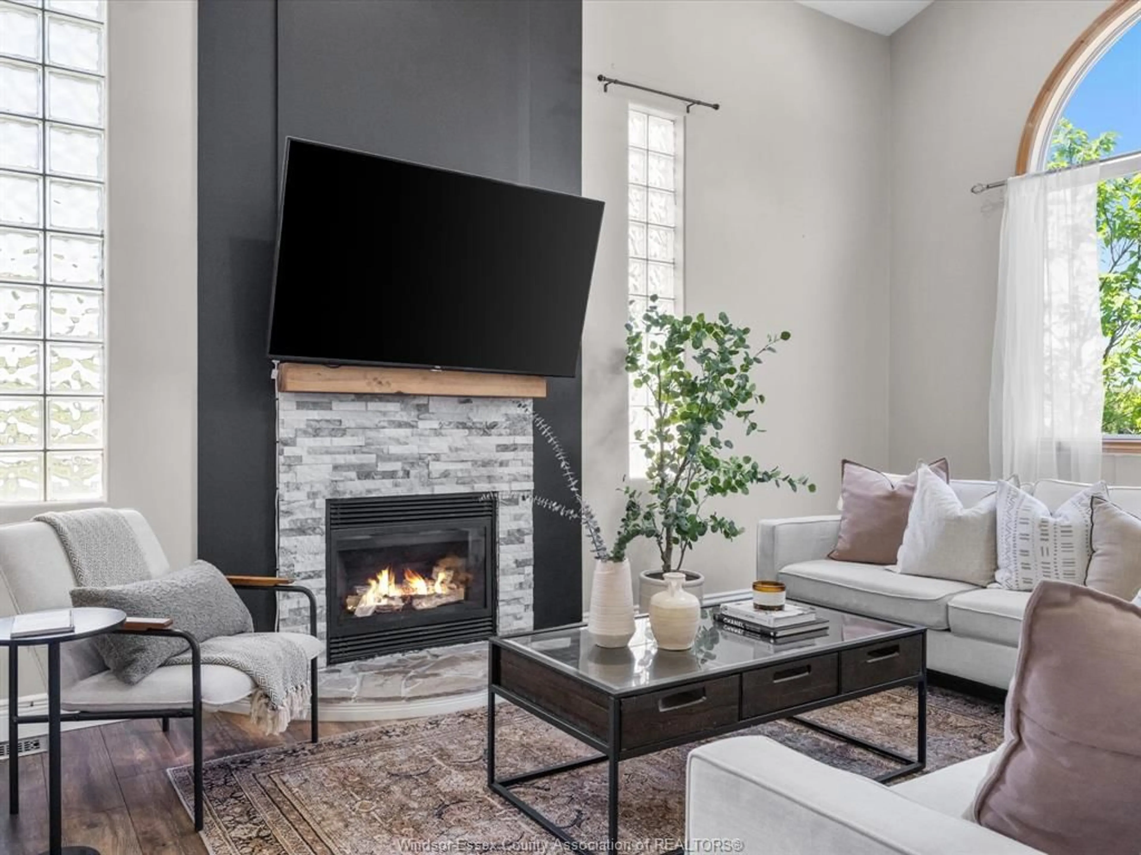 Living room with furniture, unknown for 4235 PROVIDENCE Cres, Windsor Ontario N9G 2V3