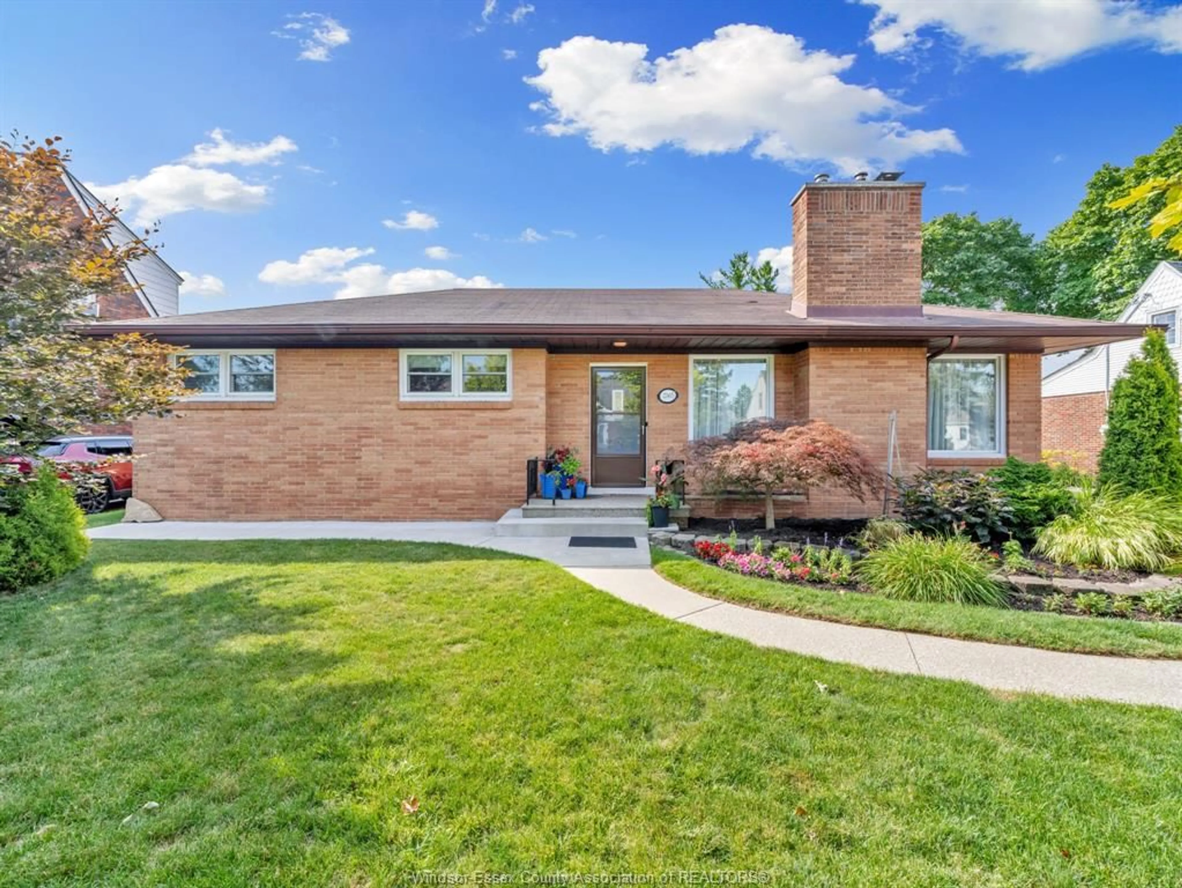 Home with brick exterior material, street for 2065 VERDUN Ave, Windsor Ontario N8W 1P6