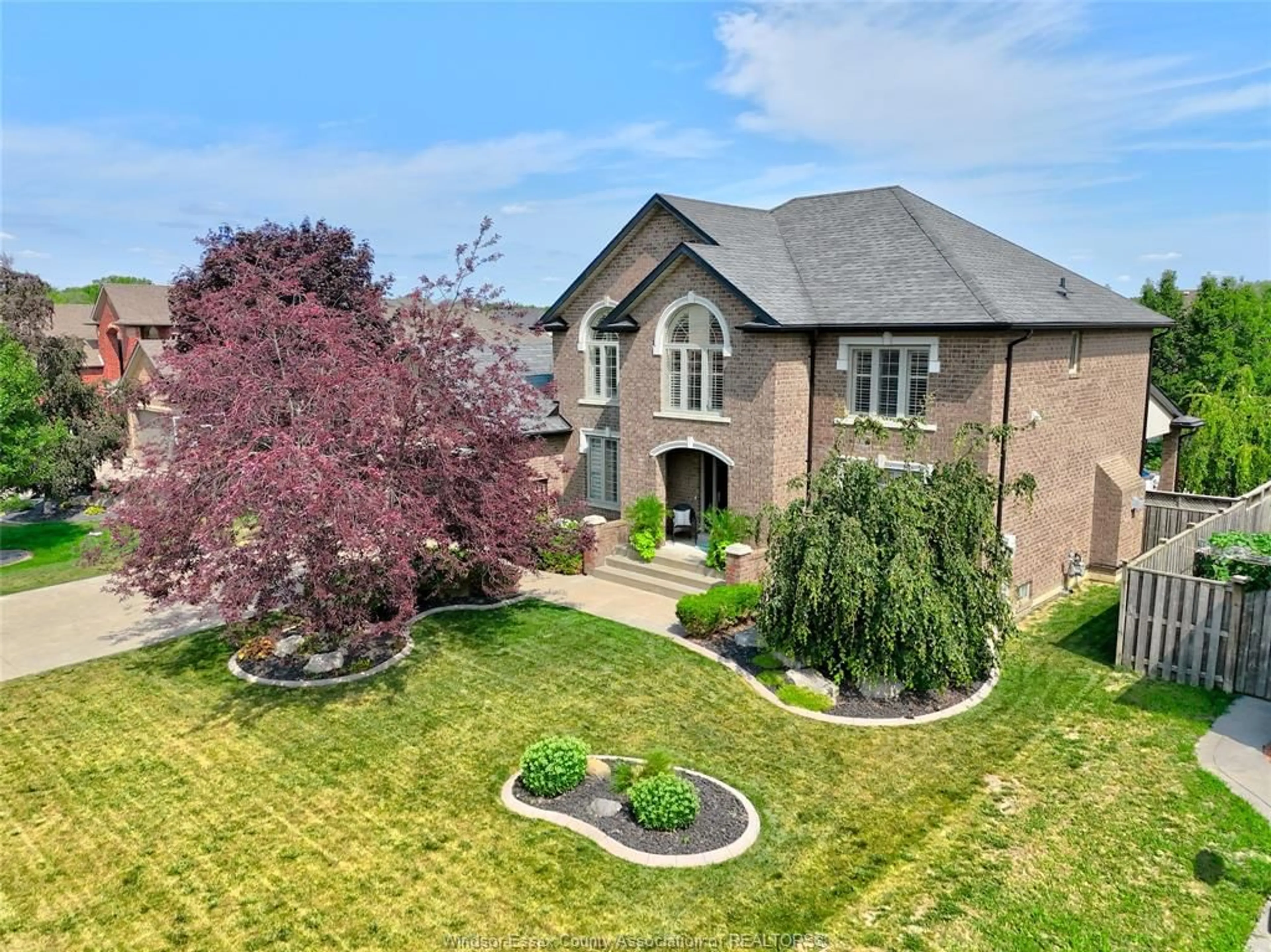 A pic from outside/outdoor area/front of a property/back of a property/a pic from drone, street for 1030 CHELSEA PARK Way, Lakeshore Ontario N8L 0W2