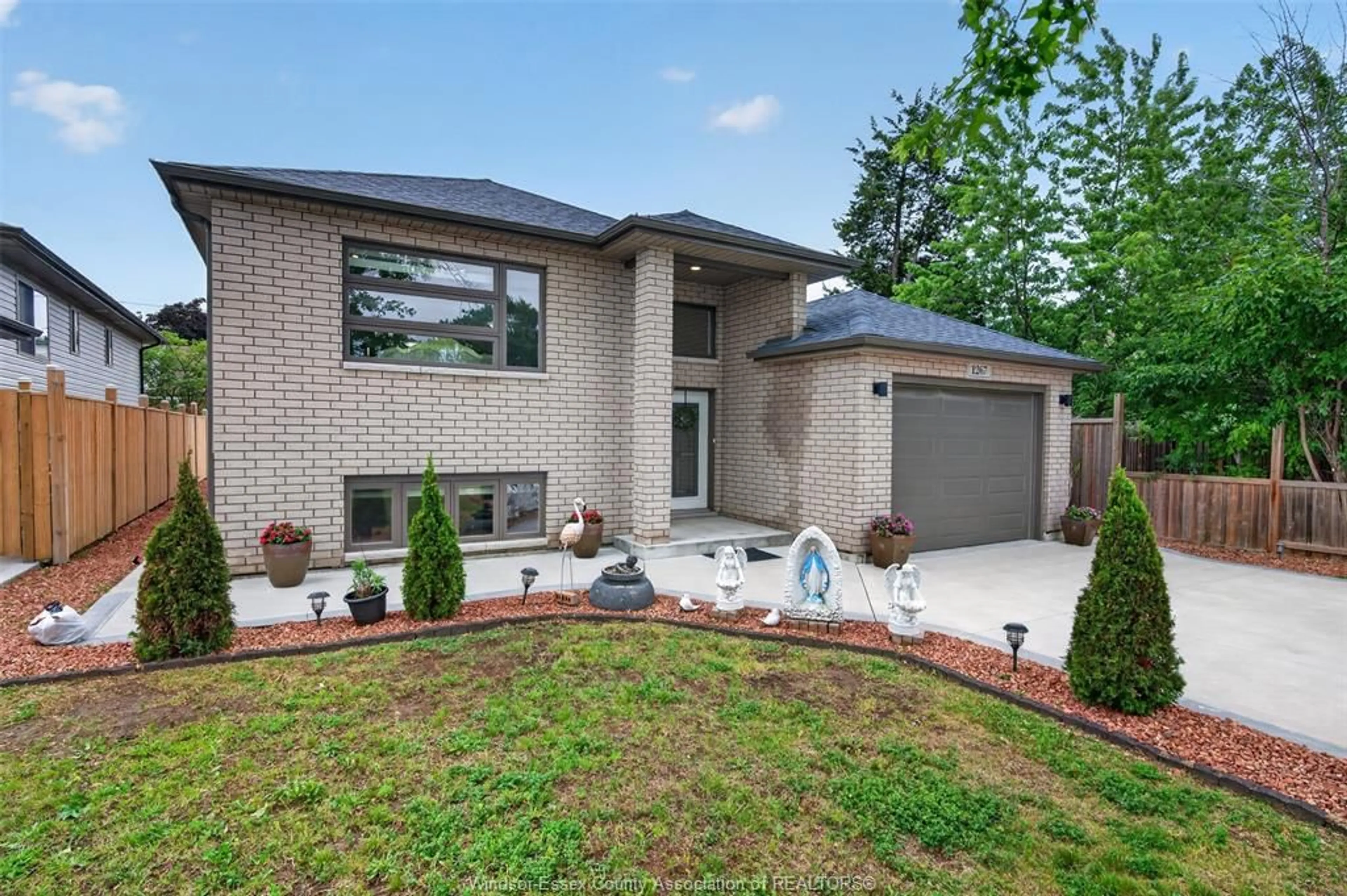 Home with brick exterior material, street for 1267 EASTLAWN Ave, Windsor Ontario N8S 0A7