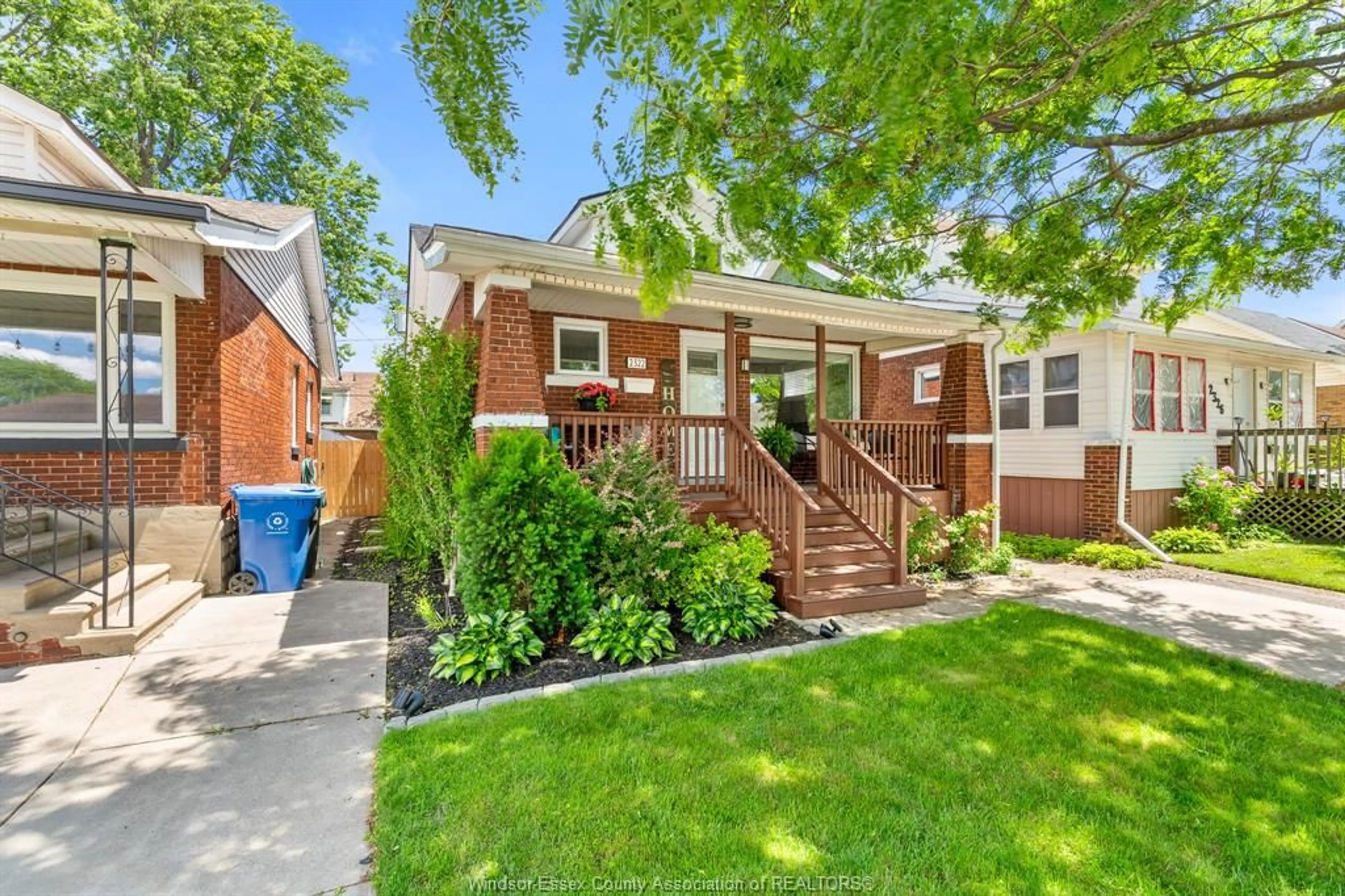 Home with brick exterior material, street for 2322 LILLIAN Ave, Windsor Ontario N8X 4B3