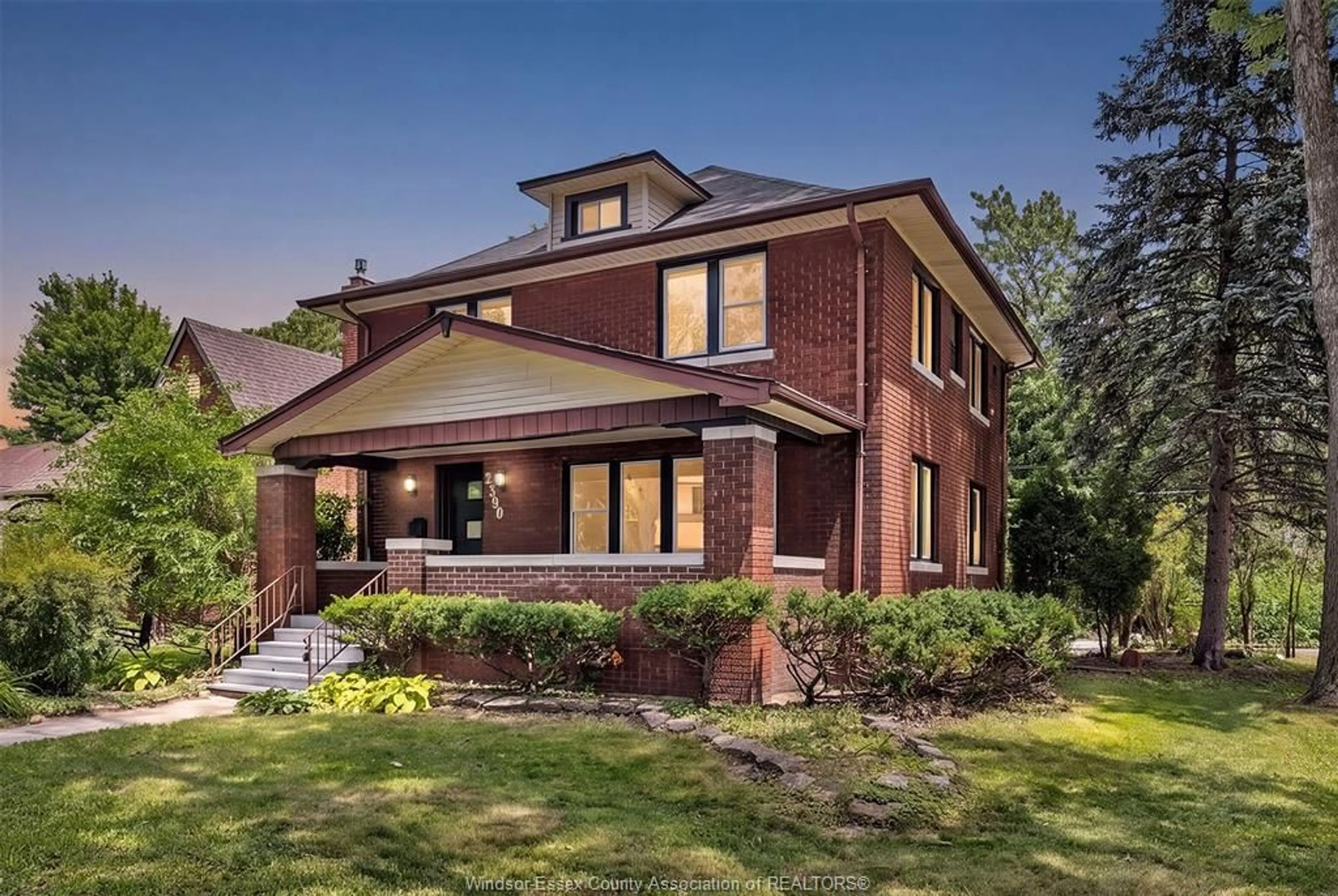 Home with brick exterior material, building for 2390 PRINCESS Ave, Windsor Ontario N8T 1V1