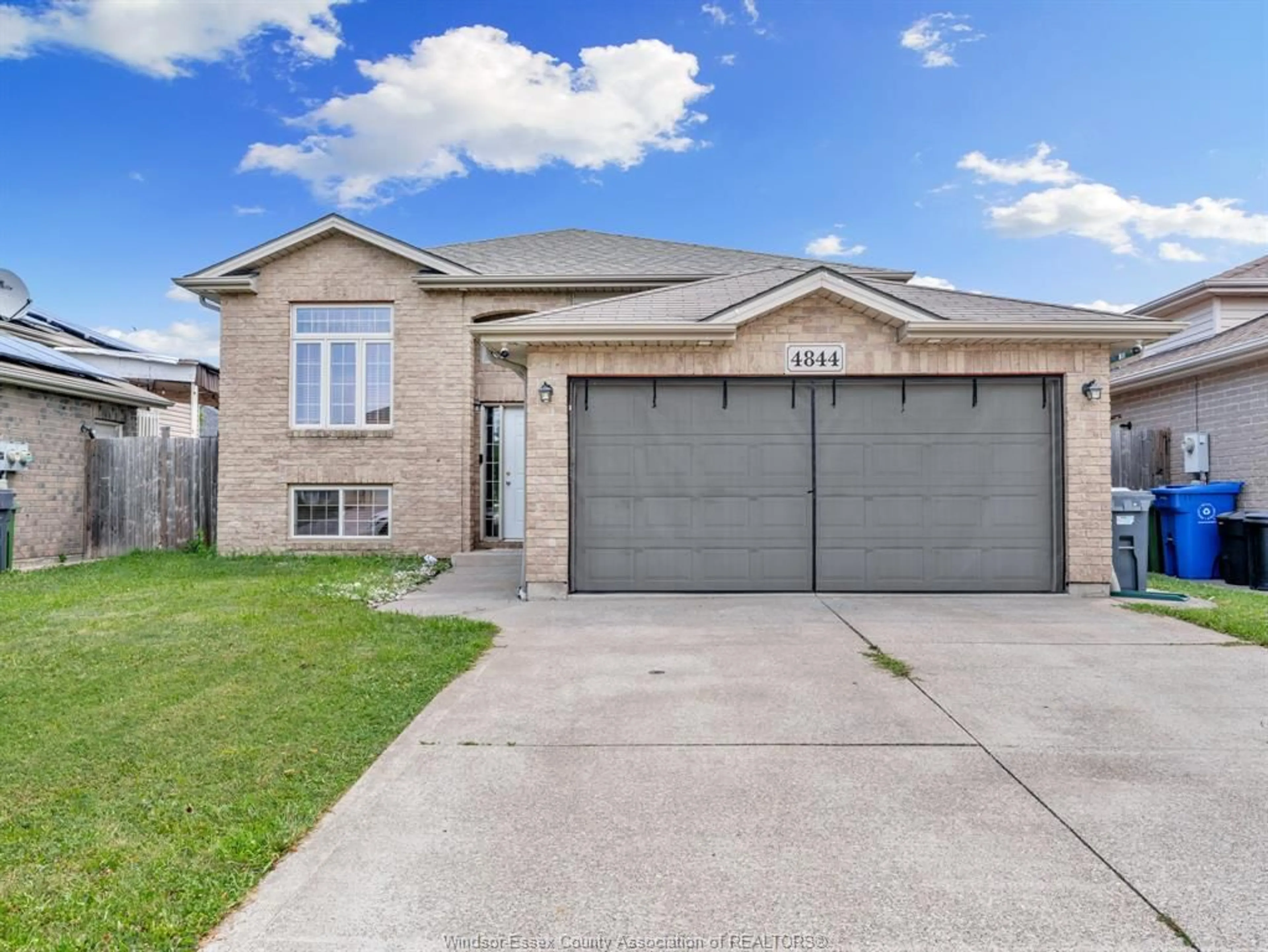 Unknown for 4844 WHITEFISH Cres, Windsor Ontario N9G 3E2
