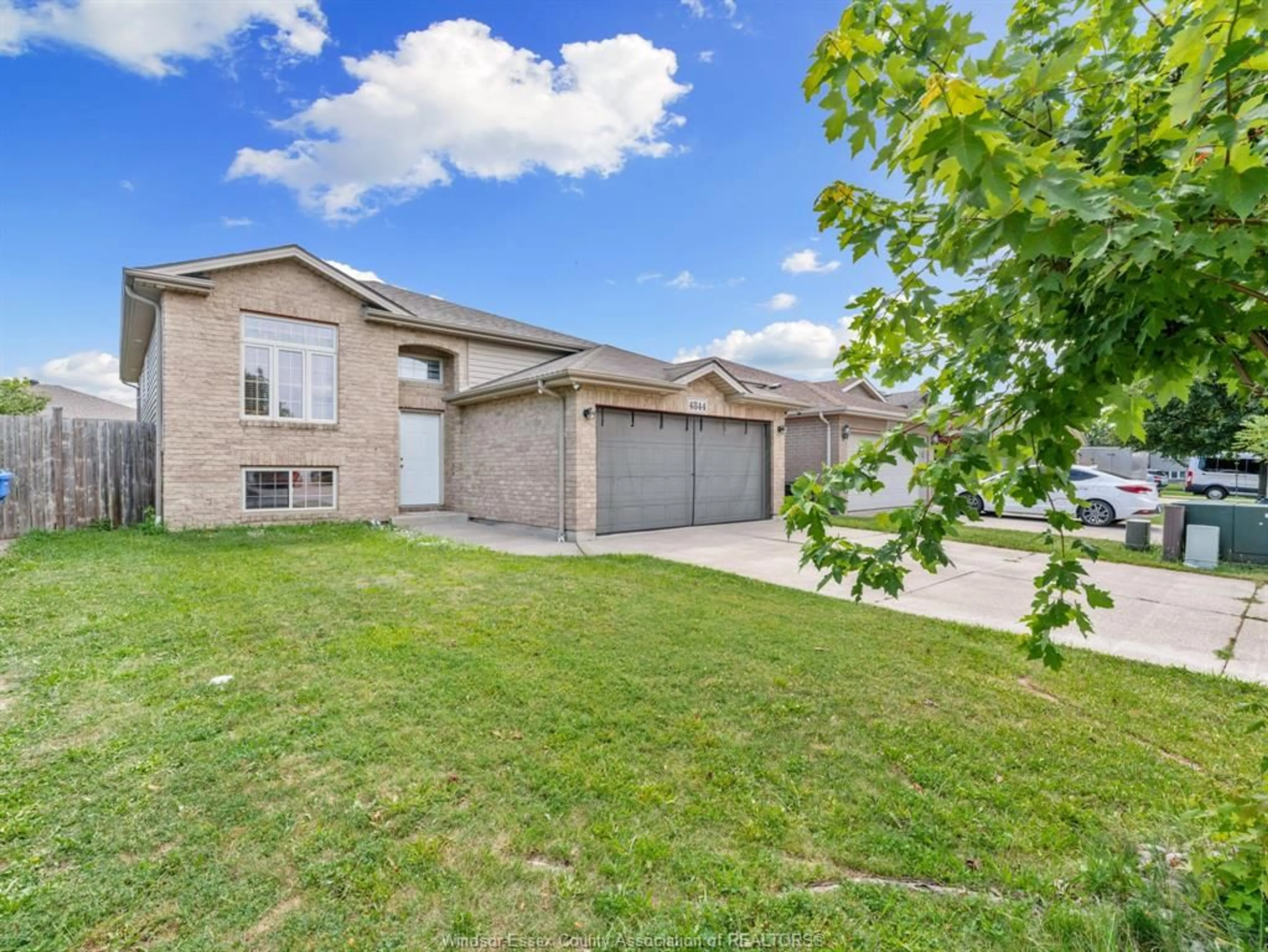 A pic from outside/outdoor area/front of a property/back of a property/a pic from drone, street for 4844 WHITEFISH Cres, Windsor Ontario N9G 3E2