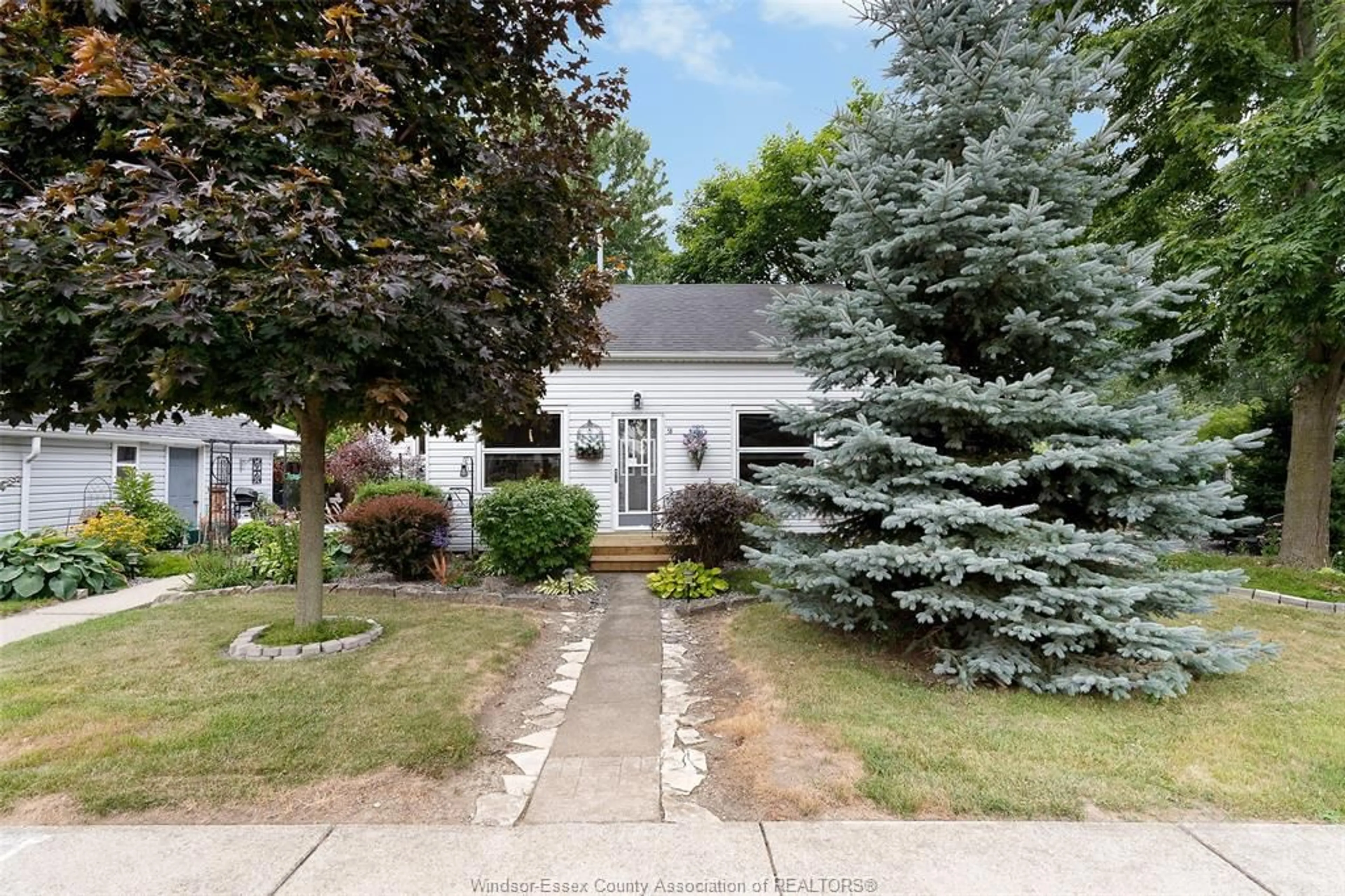 Unknown for 58 Laird Ave, Essex Ontario N8M 1R8
