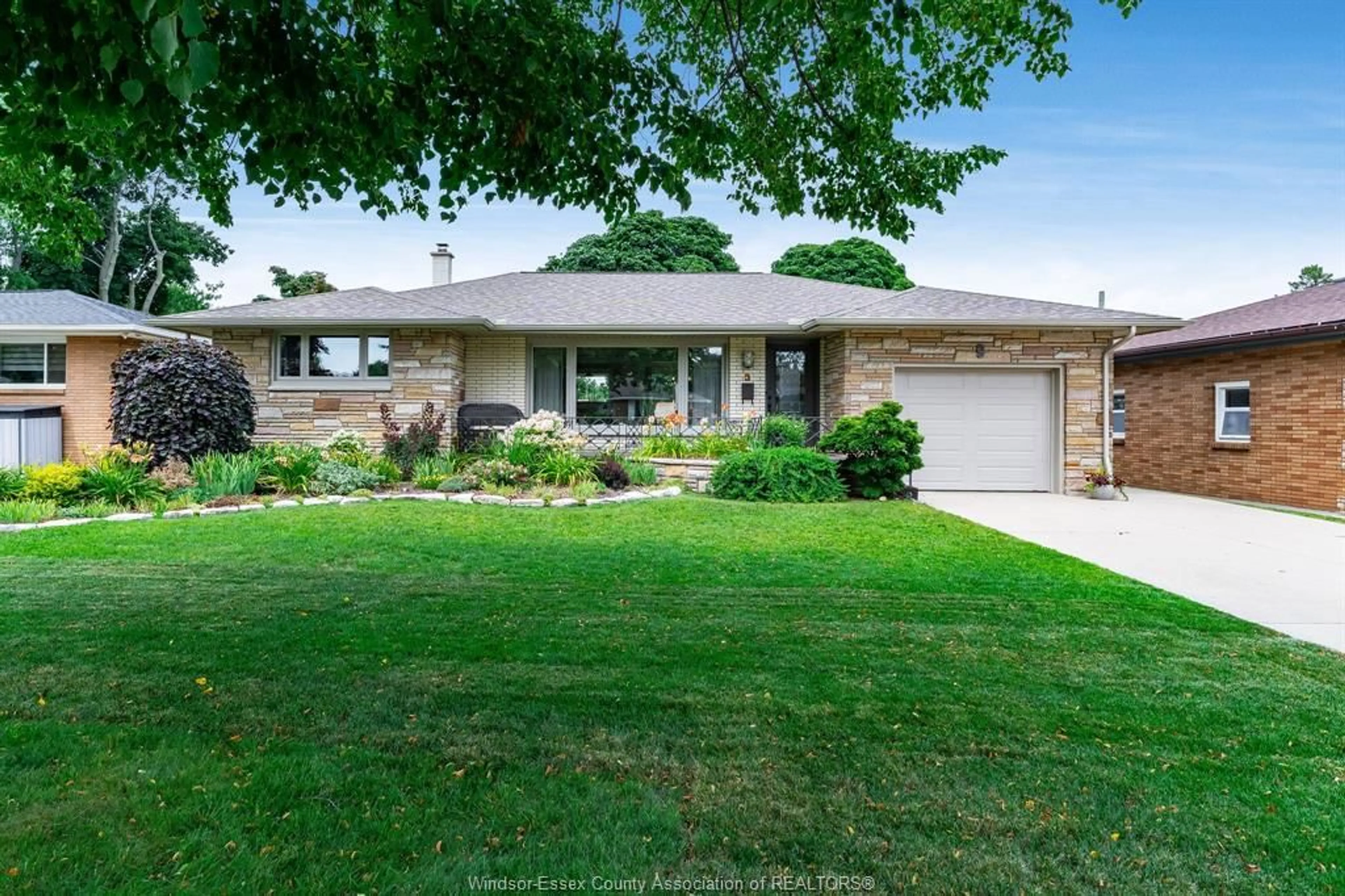 Unknown for 9 MARGARET, Leamington Ontario N8H 2J9