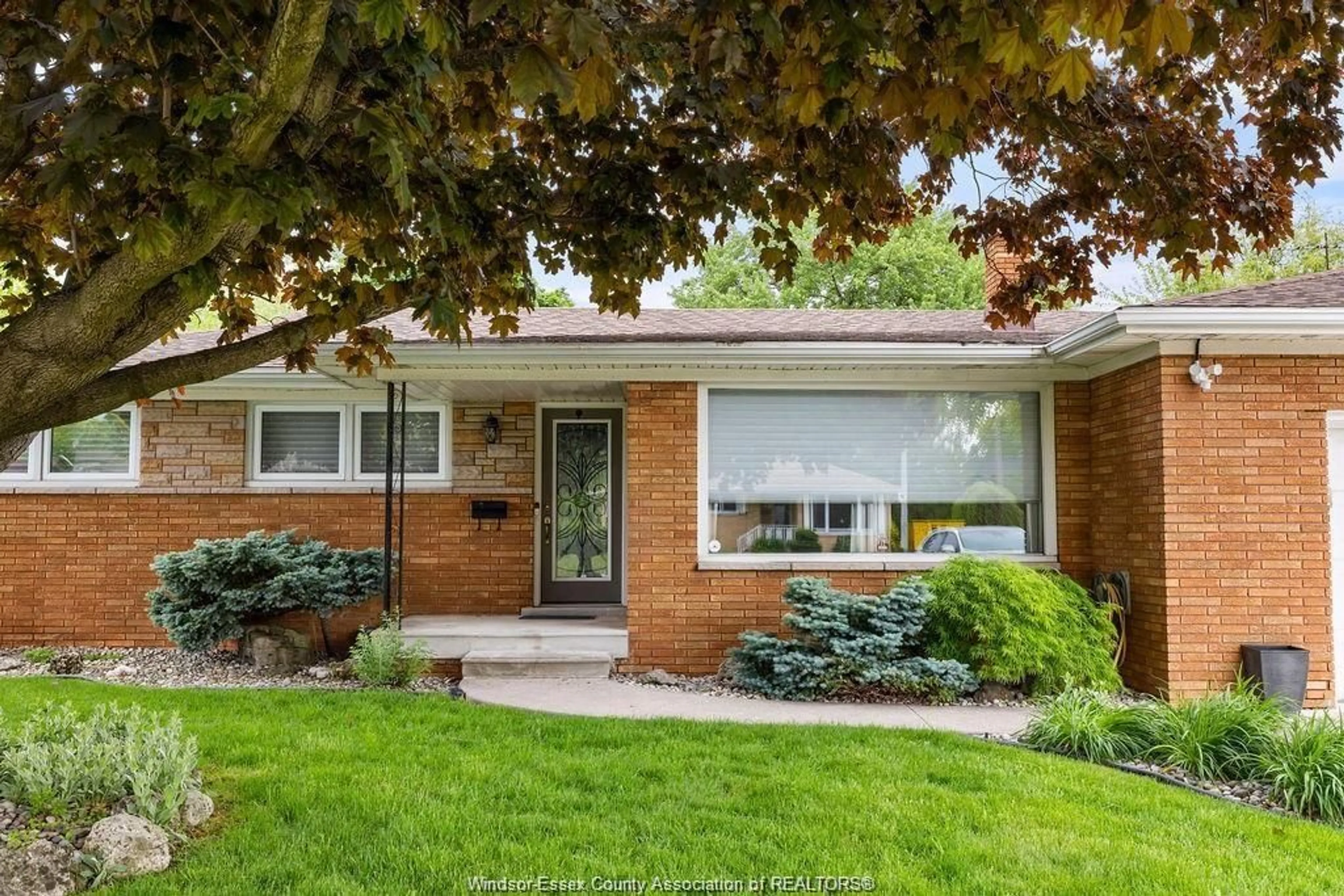 Home with brick exterior material, street for 1670 CAMPBELL Ave, Windsor Ontario N9B 2K6
