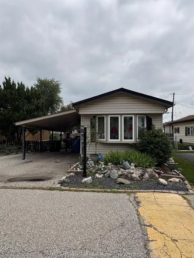 80 SUNCREST Dr, Lakeshore 2