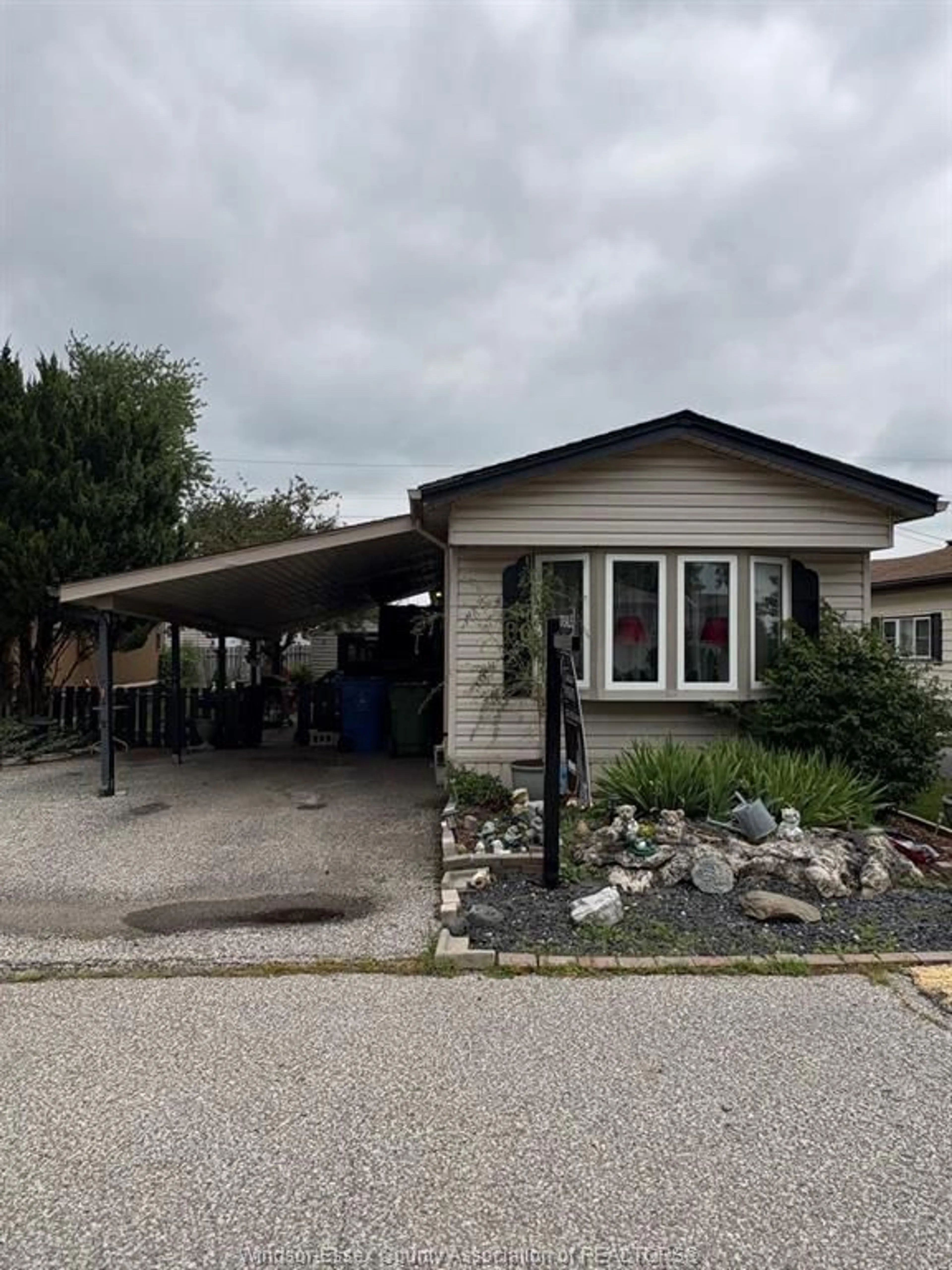 Home with vinyl exterior material, street for 80 SUNCREST Dr, Lakeshore Ontario N8N 2P9