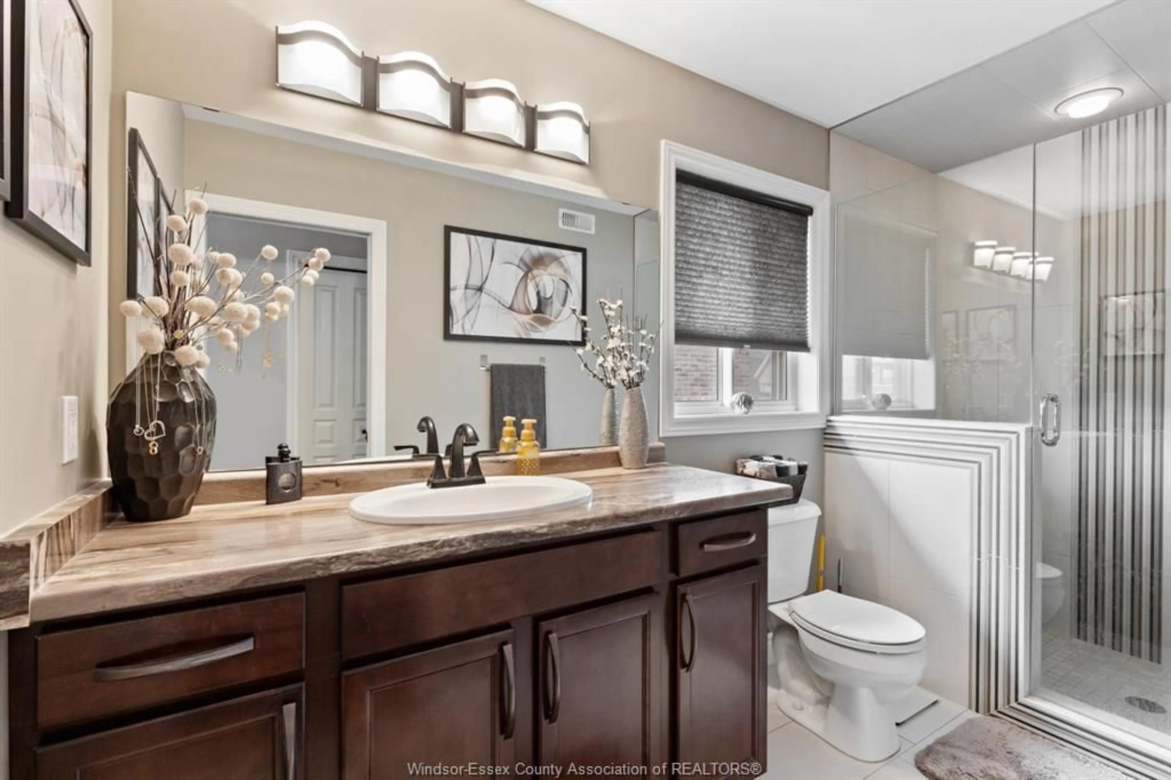 Contemporary bathroom, ceramic/tile floor for 255 MAXWELL Cres, Lakeshore Ontario N0R 1A0