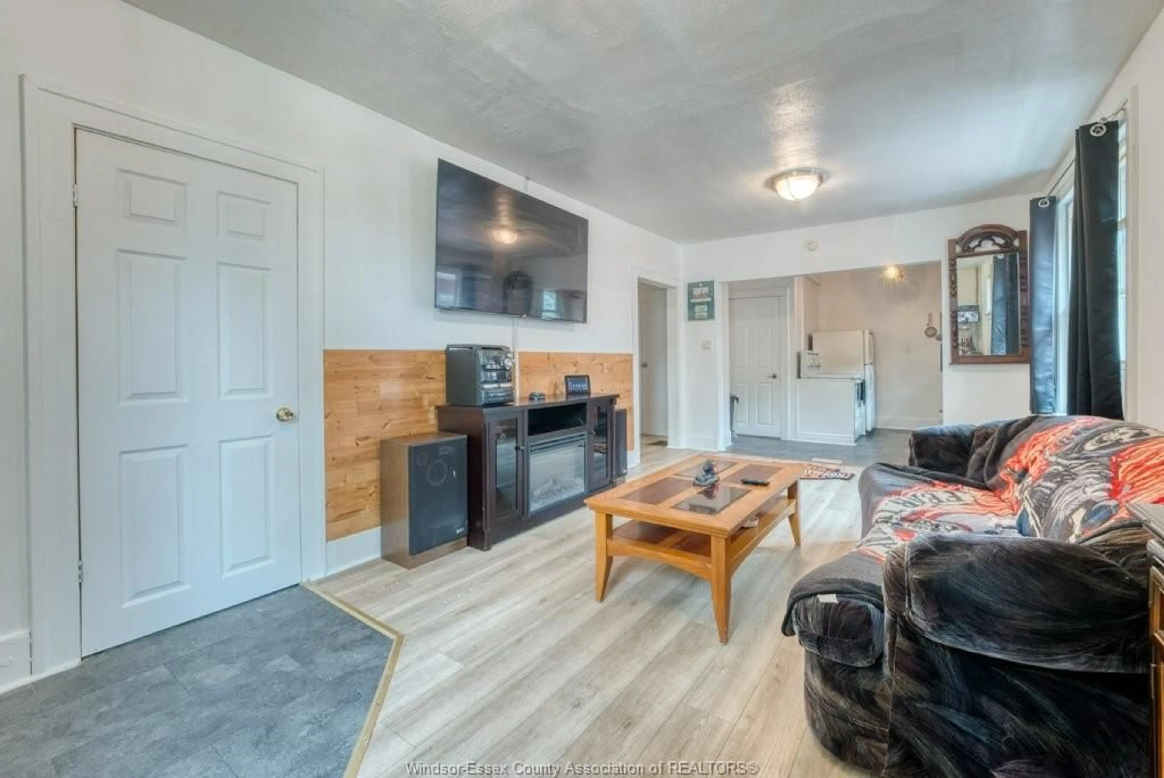 Living room with furniture, unknown for 3454 HARRIS St, Windsor Ontario N9C 1N5