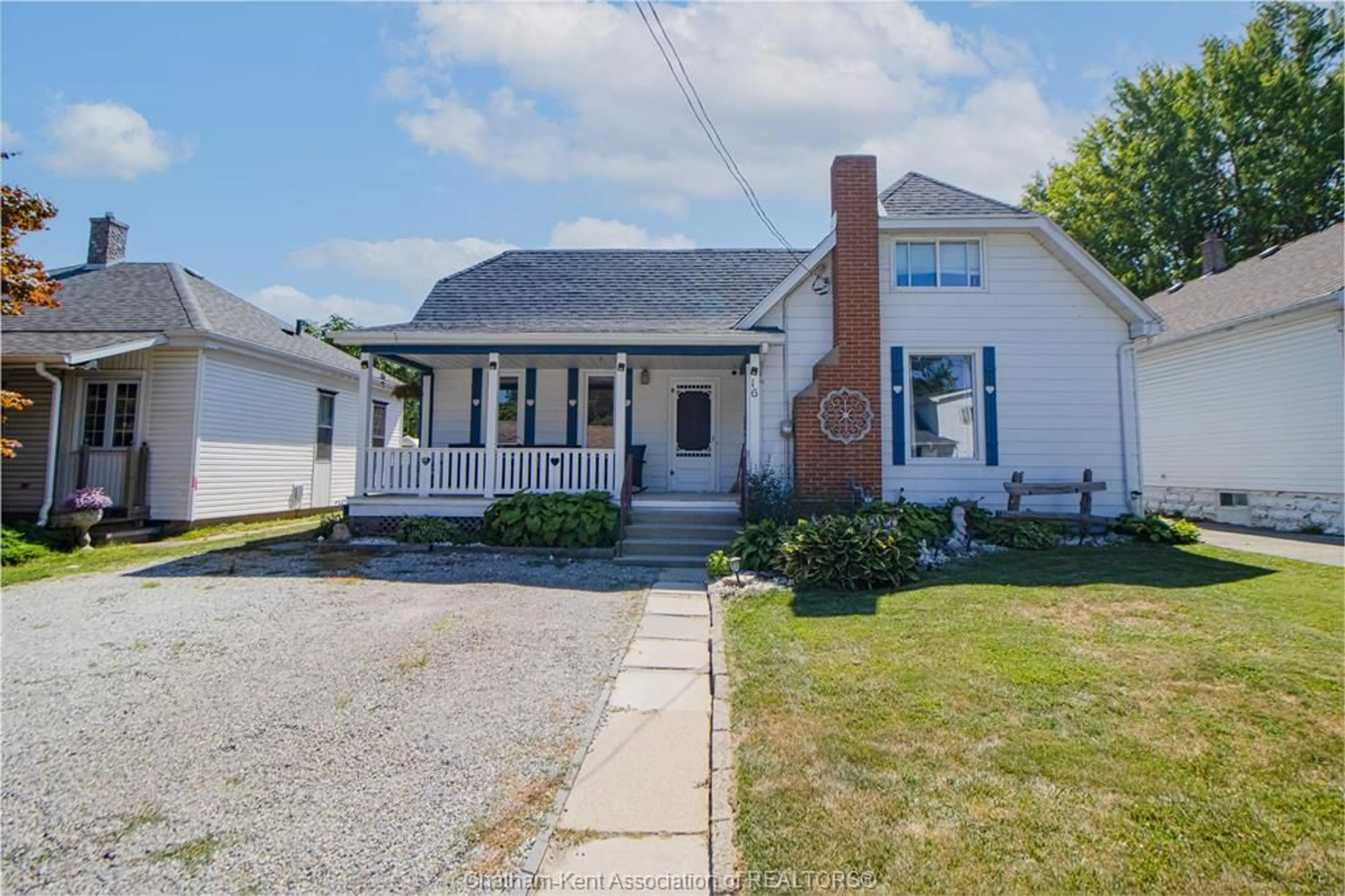 A pic from outside/outdoor area/front of a property/back of a property/a pic from drone, street for 16 Sheldon Ave, Chatham Ontario N7L 3M3