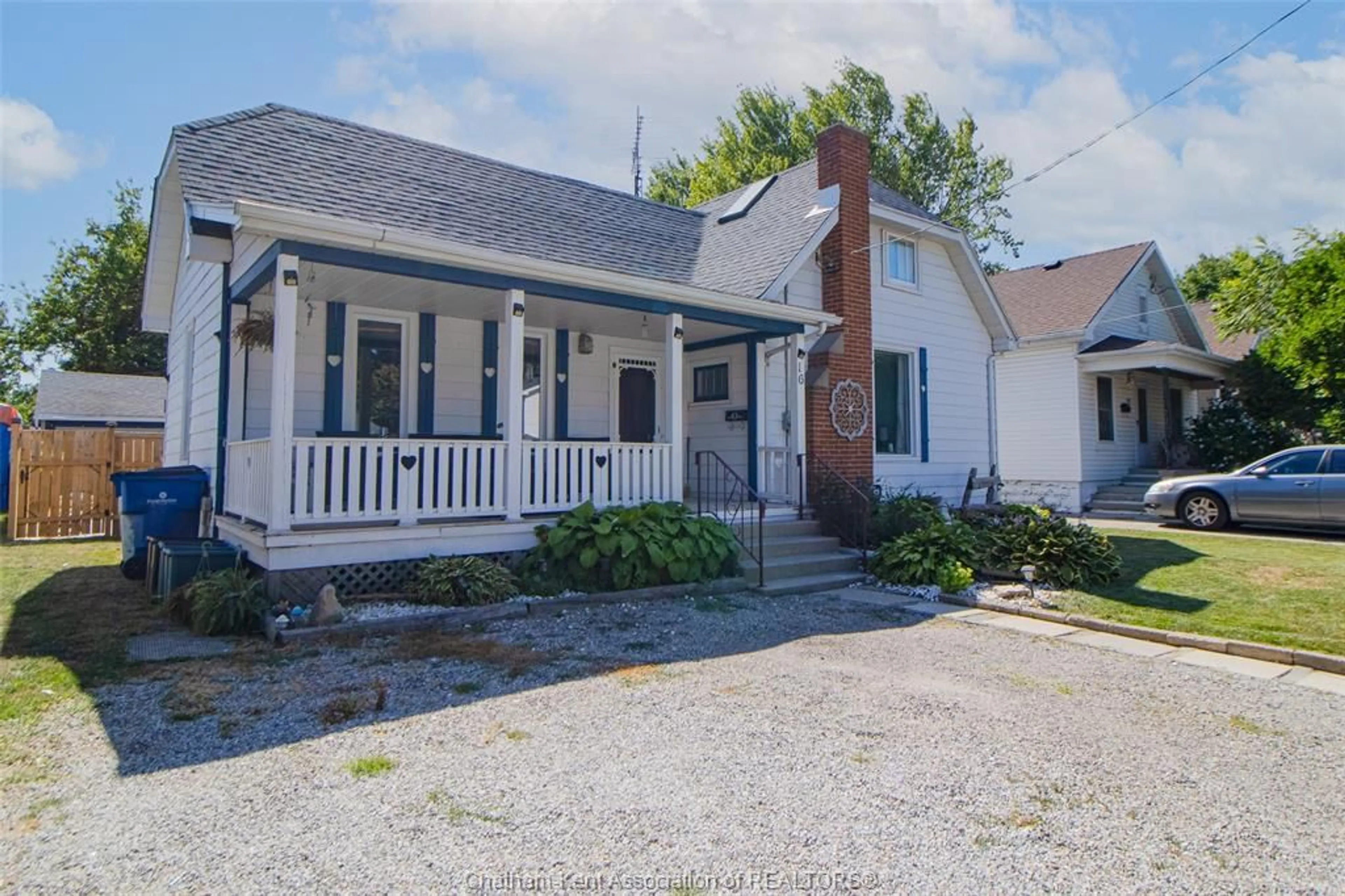 A pic from outside/outdoor area/front of a property/back of a property/a pic from drone, street for 16 Sheldon Ave, Chatham Ontario N7L 3M3