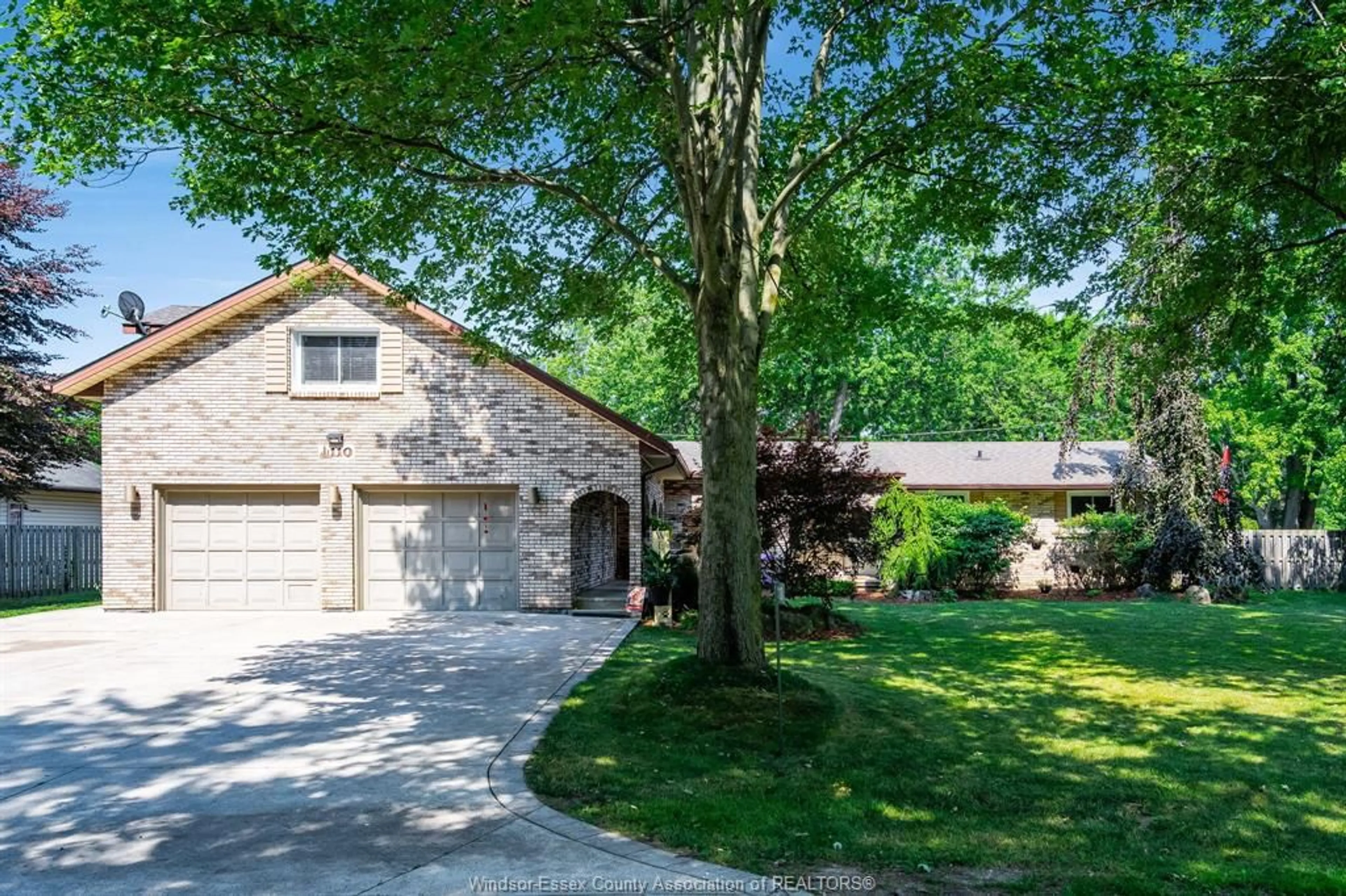 Unknown for 110 Lake Erie Dr, Amherstburg Ontario N9V 2Y8