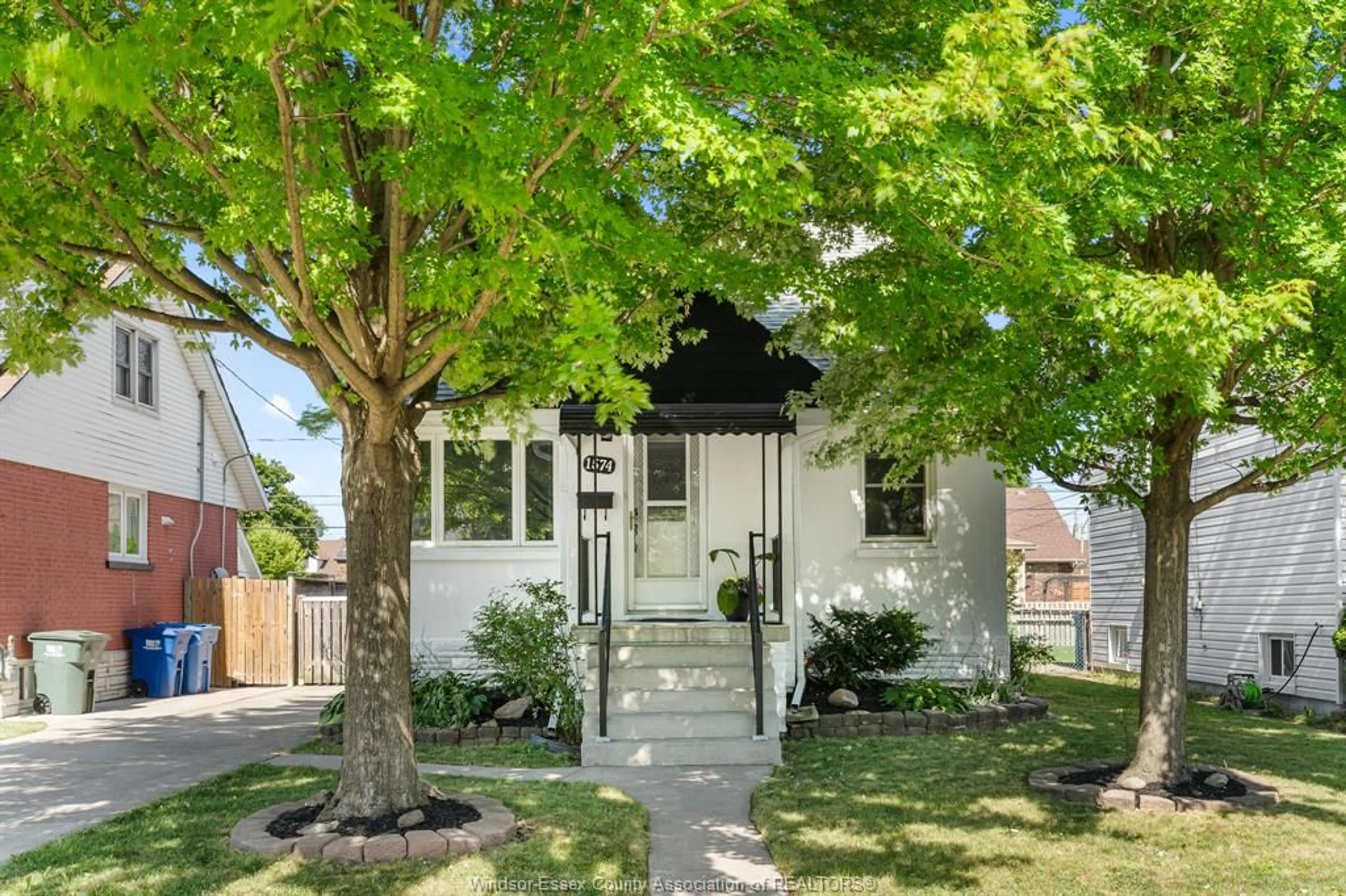 Unknown for 1574 ARTHUR, Windsor Ontario N8Y 3Y9