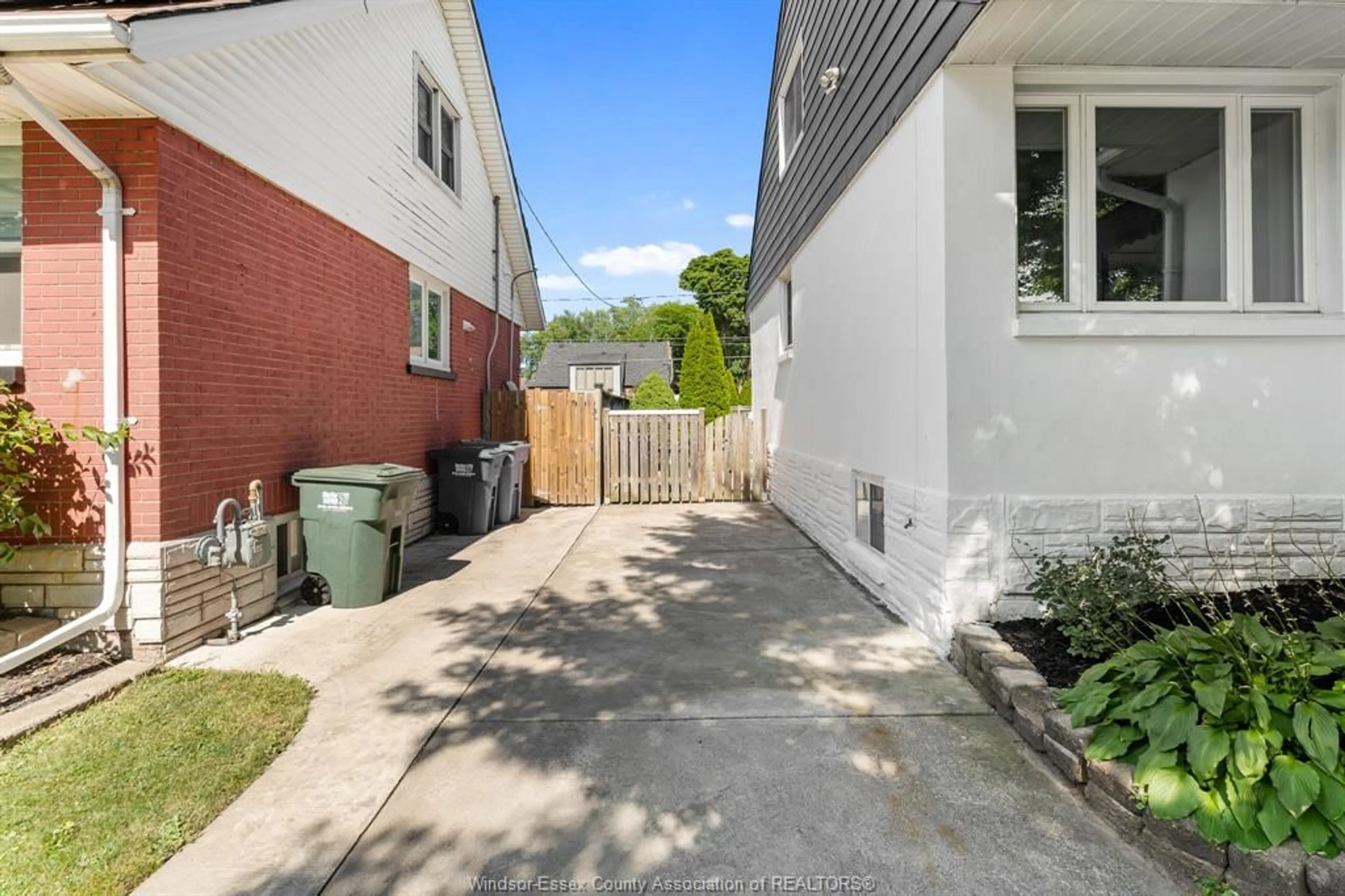 Unknown for 1574 ARTHUR, Windsor Ontario N8Y 3Y9
