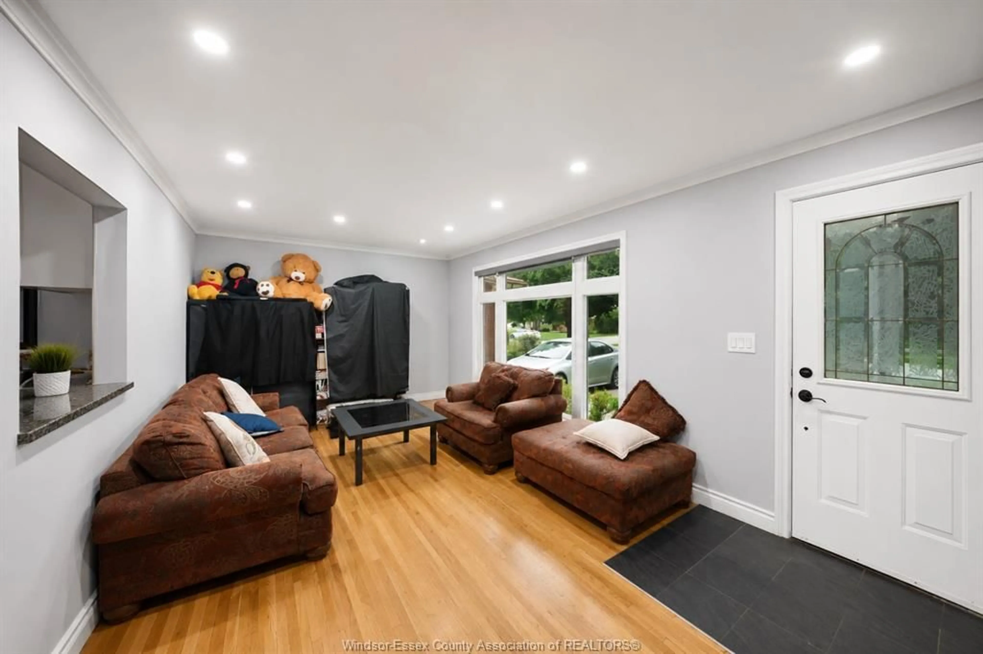 Living room with furniture, unknown for 1560 VILLA MARIA Blvd, Windsor Ontario N9G 1W7