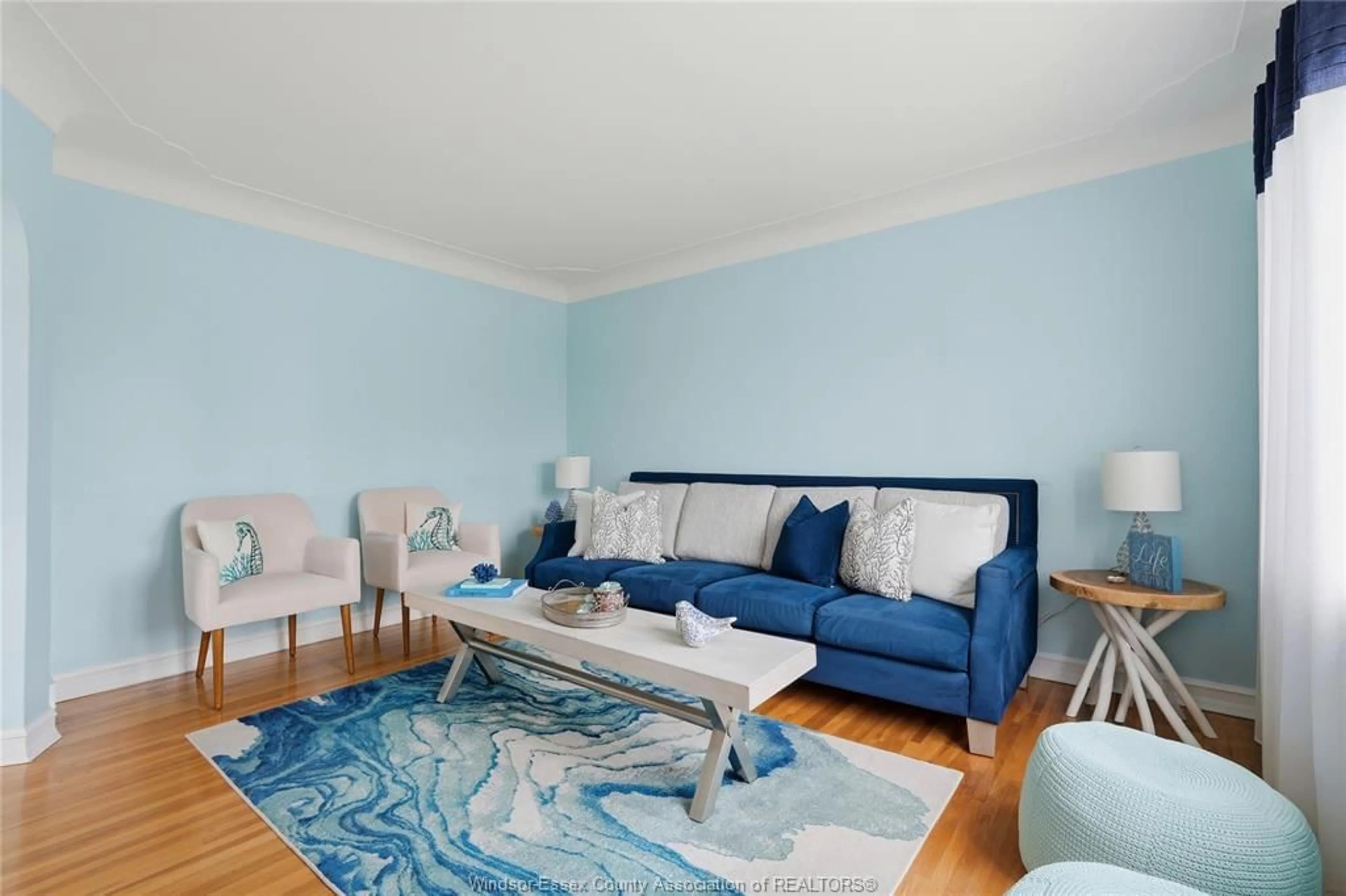 Living room with furniture, unknown for 260 LAURIER, LaSalle Ontario N9J 1L6