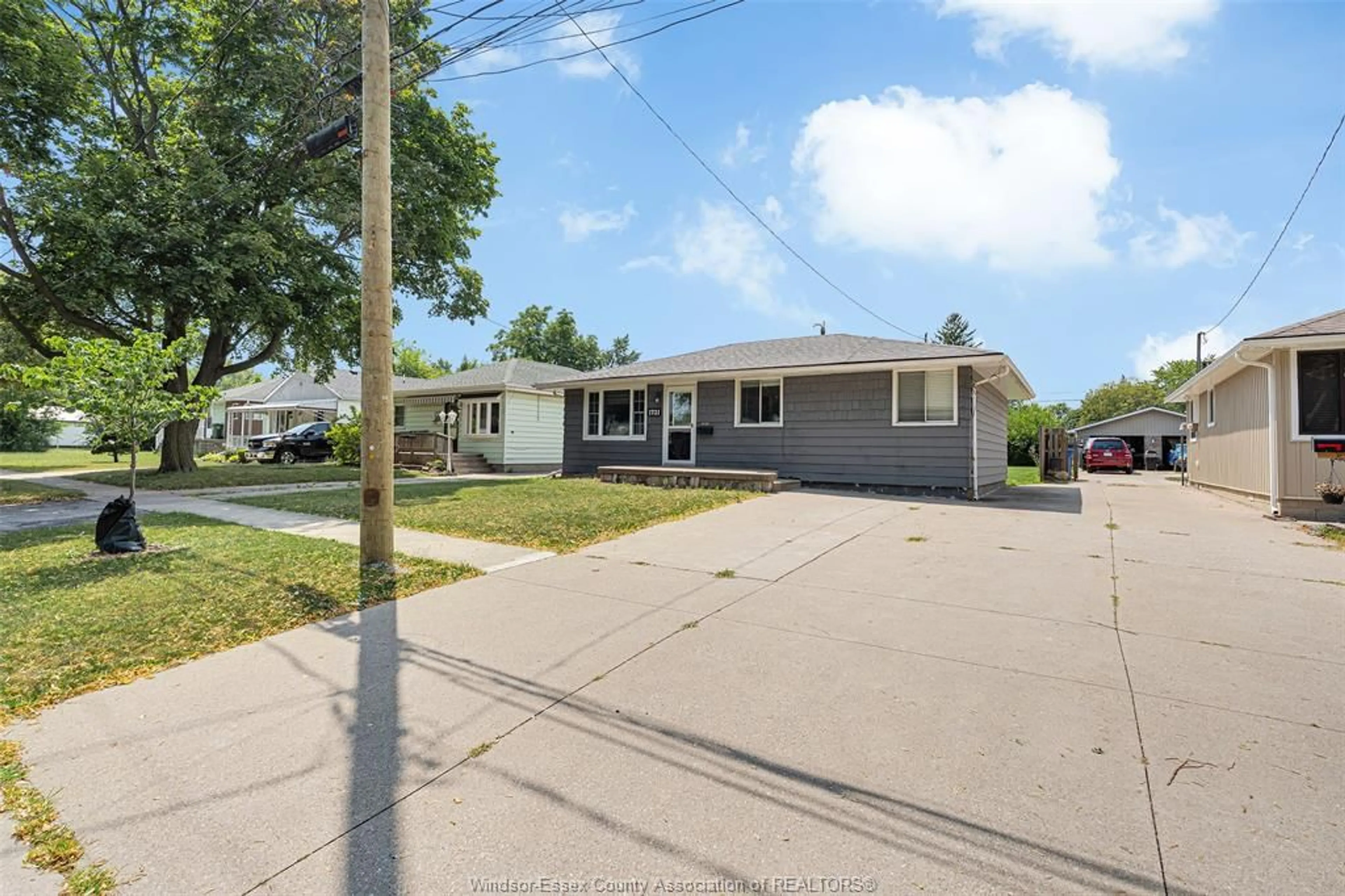 Unknown for 1721 Glendale, Windsor Ontario N8T 2N1