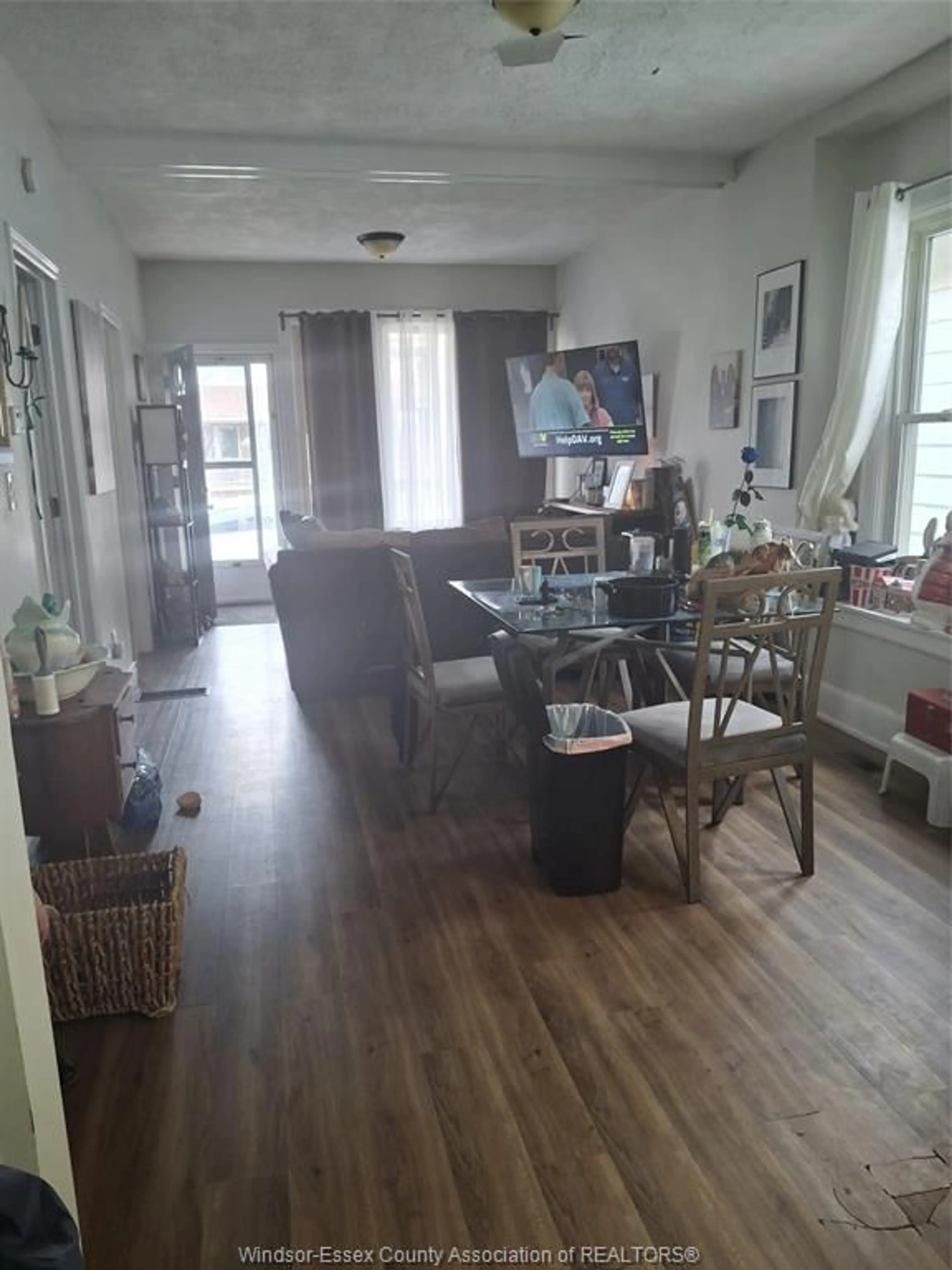 A pic of a room for 1187 Lincoln Rd, Windsor Ontario N8Y 2H6
