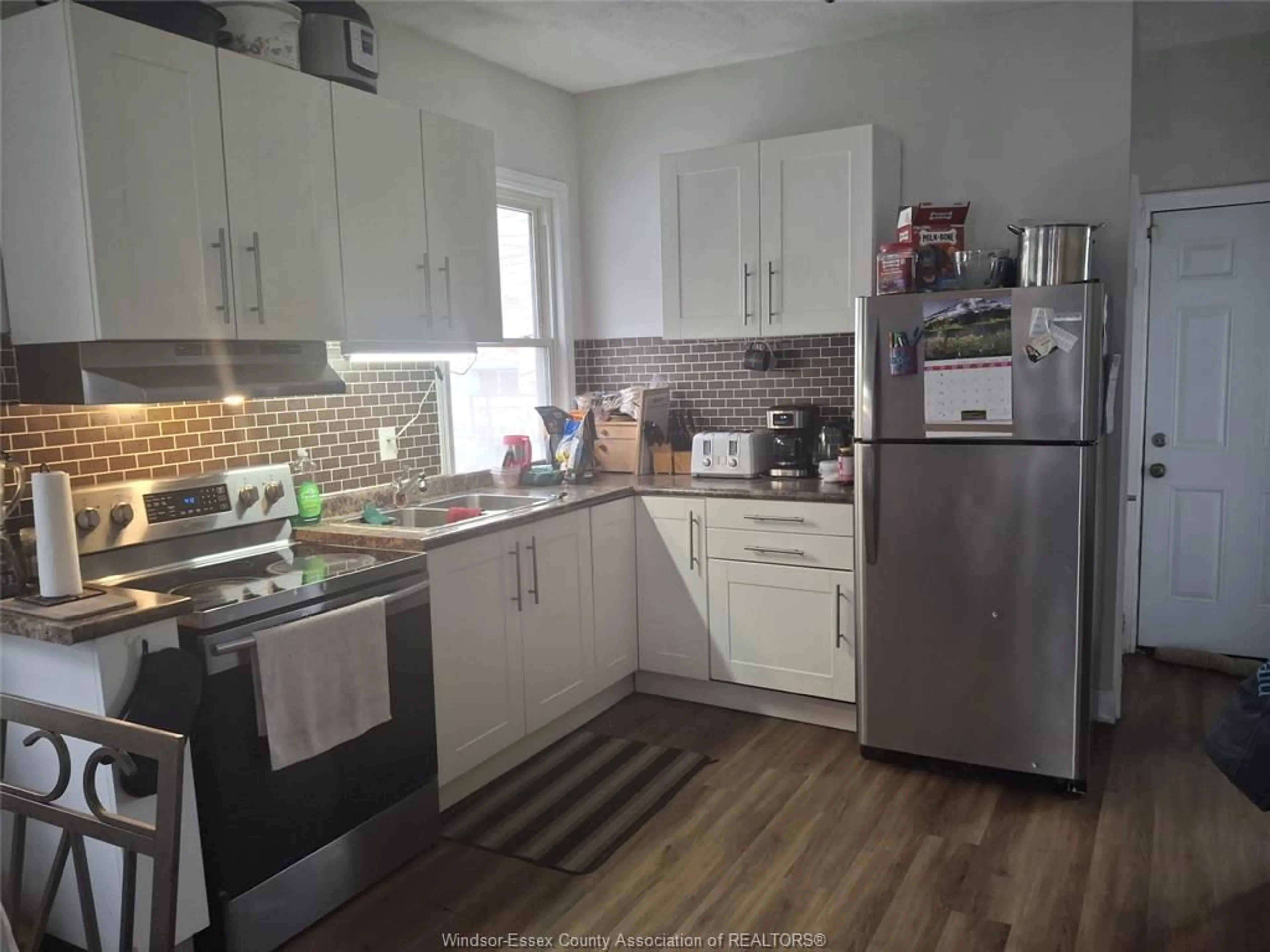 Standard kitchen, unknown for 1187 Lincoln Rd, Windsor Ontario N8Y 2H6