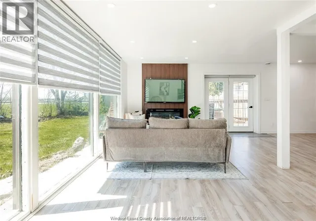 22 UNIVERSITY Dr, Chatham 3