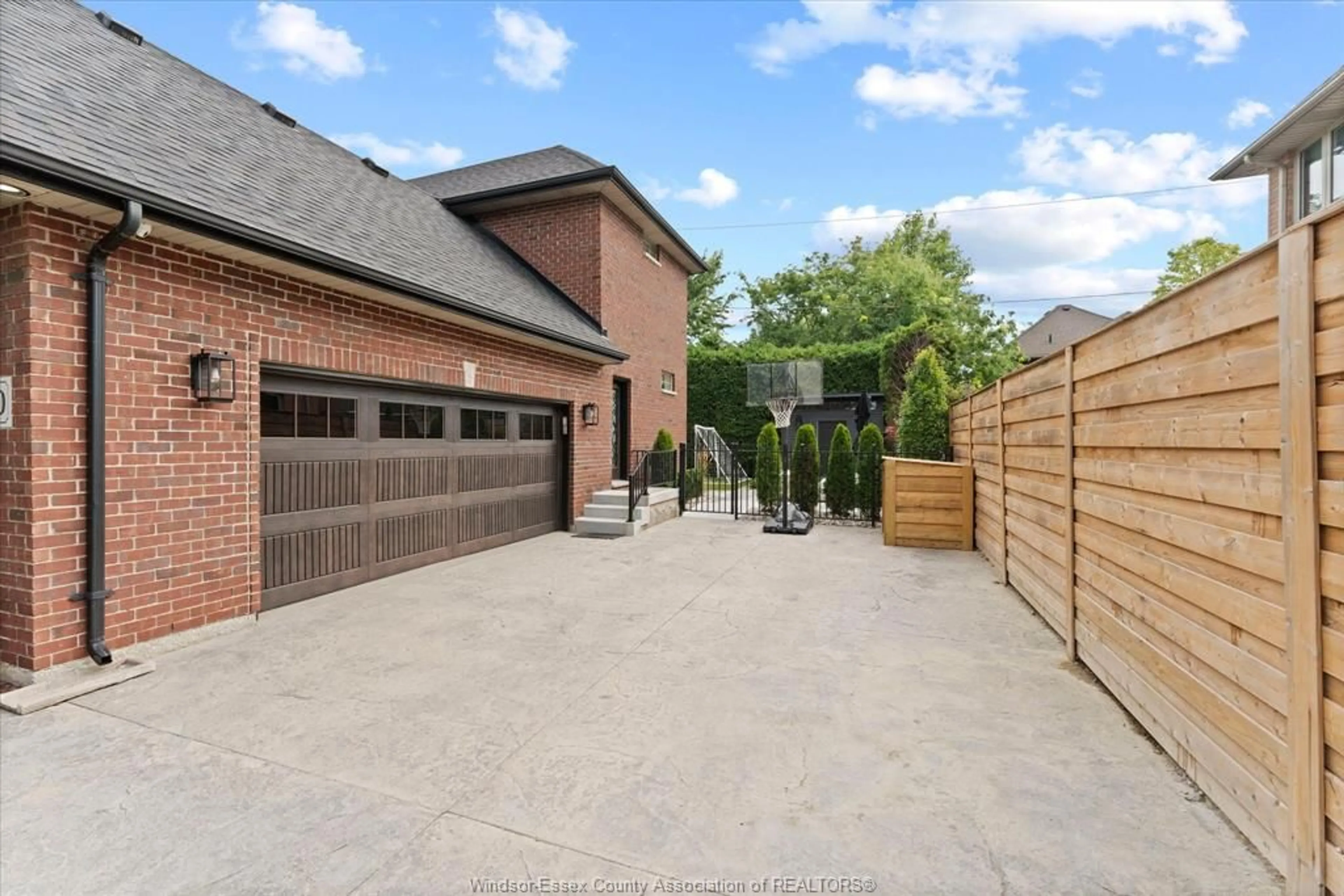 Home with brick exterior material, street for 3460 HUNTINGTON Ave, Windsor Ontario N9E 3M8